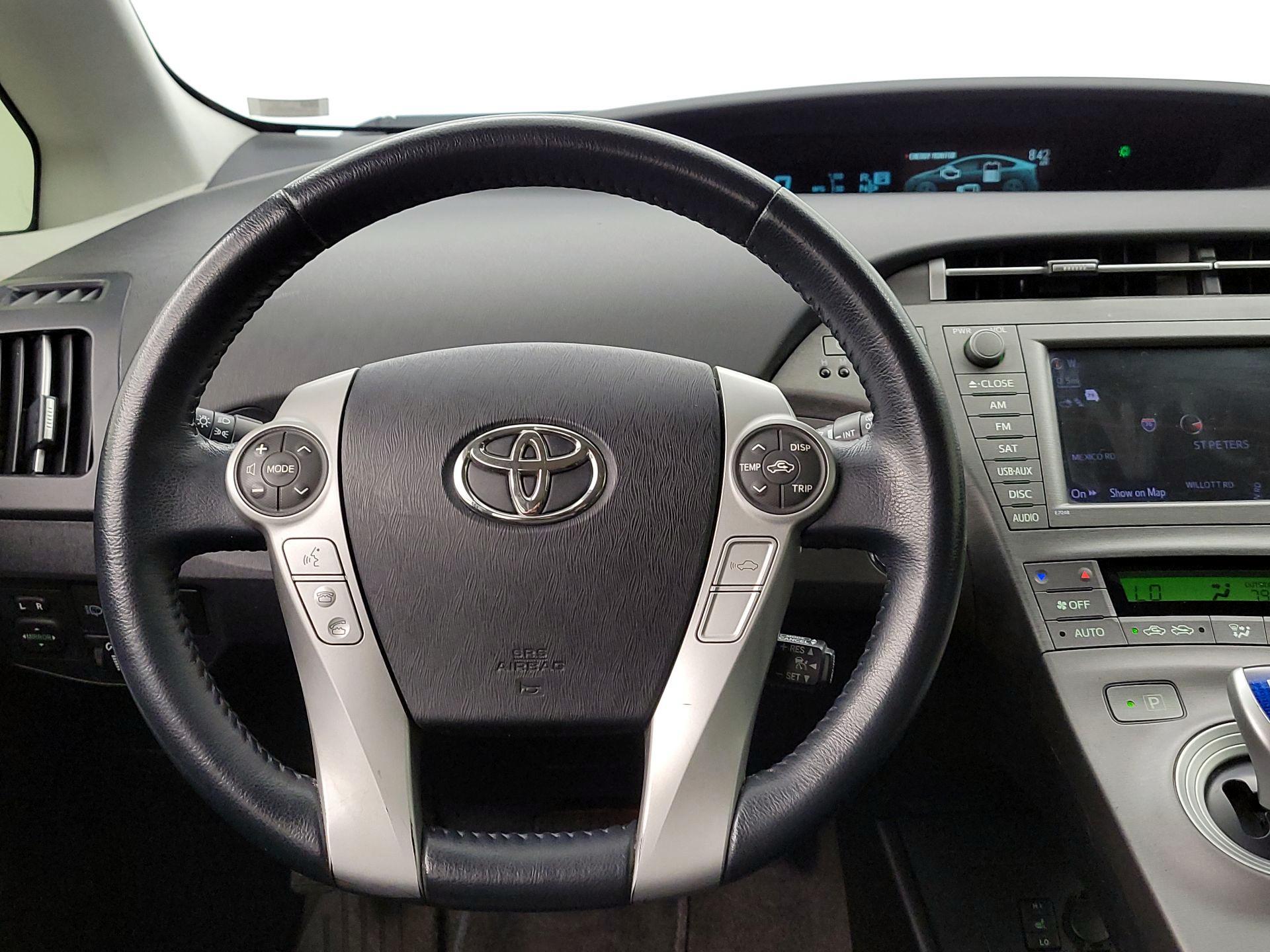 Thumbnail: 2013 Toyota Prius - 10