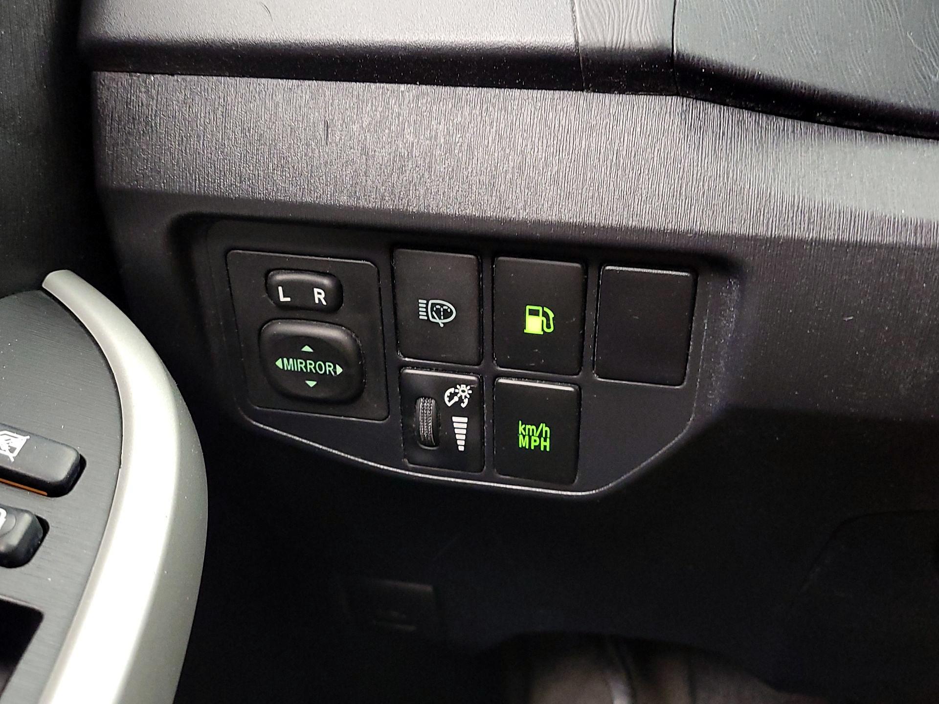 Thumbnail: 2013 Toyota Prius - 13