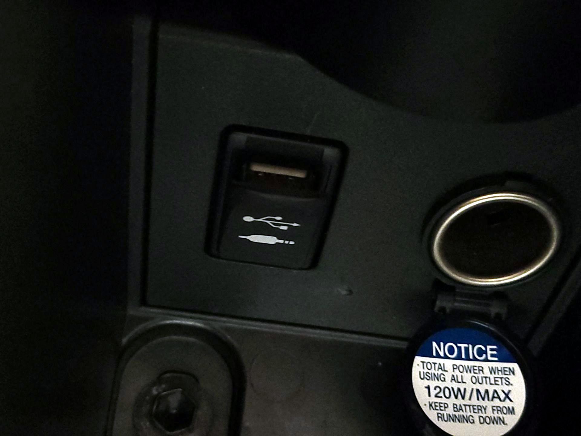 Thumbnail: 2013 Toyota Prius - 19