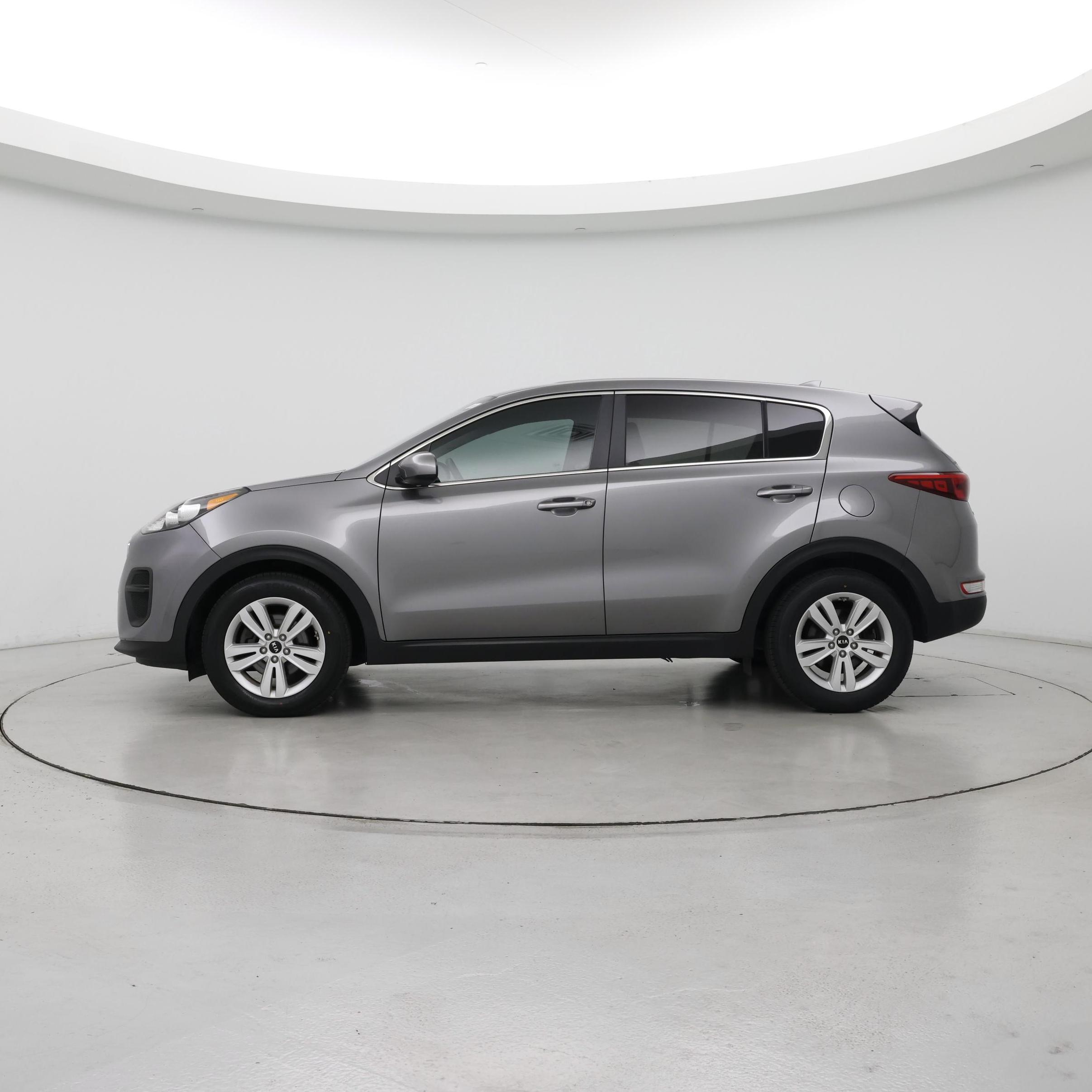 Thumbnail: 2018 Kia Sportage - 3