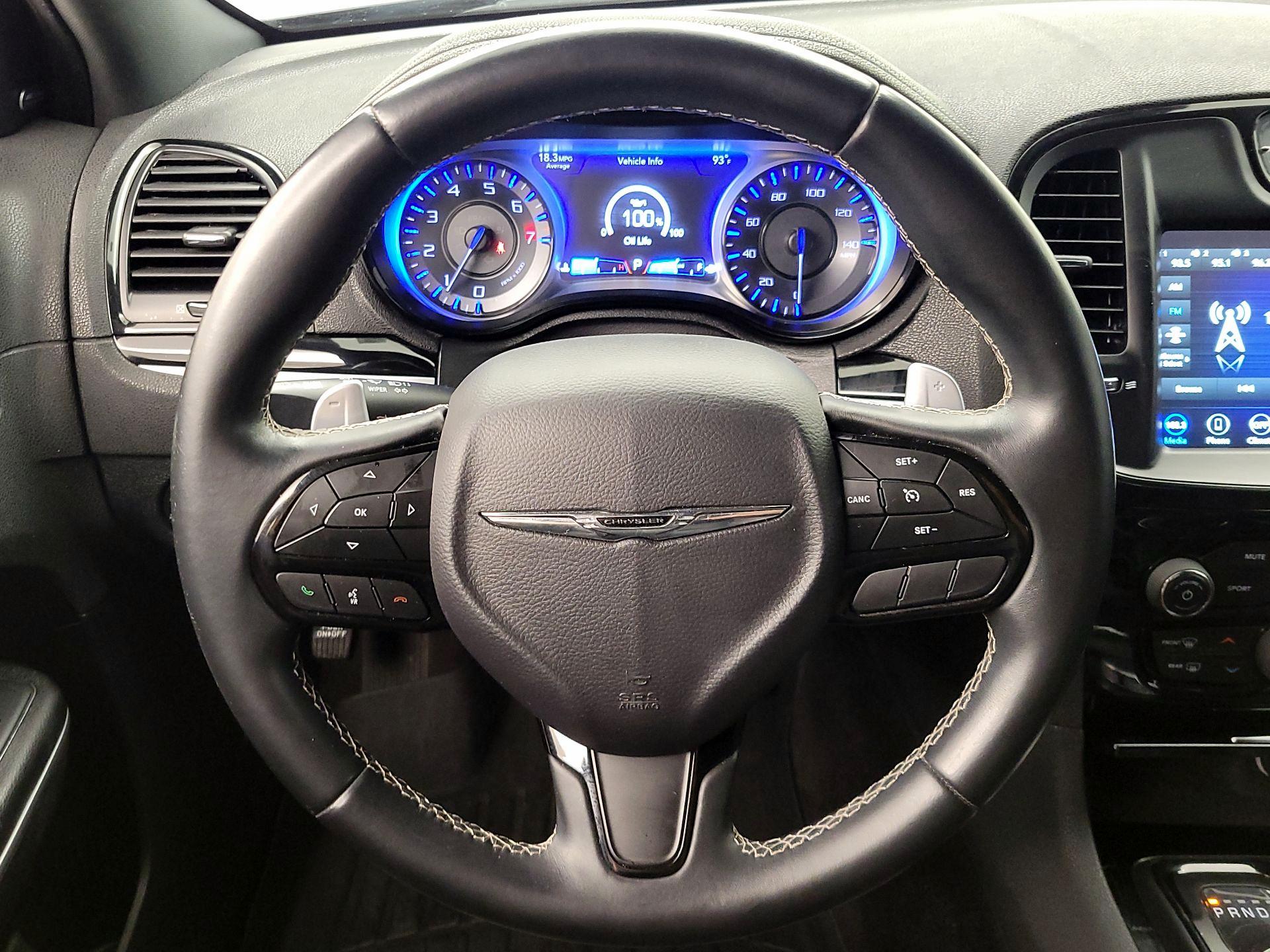 Thumbnail: 2018 Chrysler 300 - 10