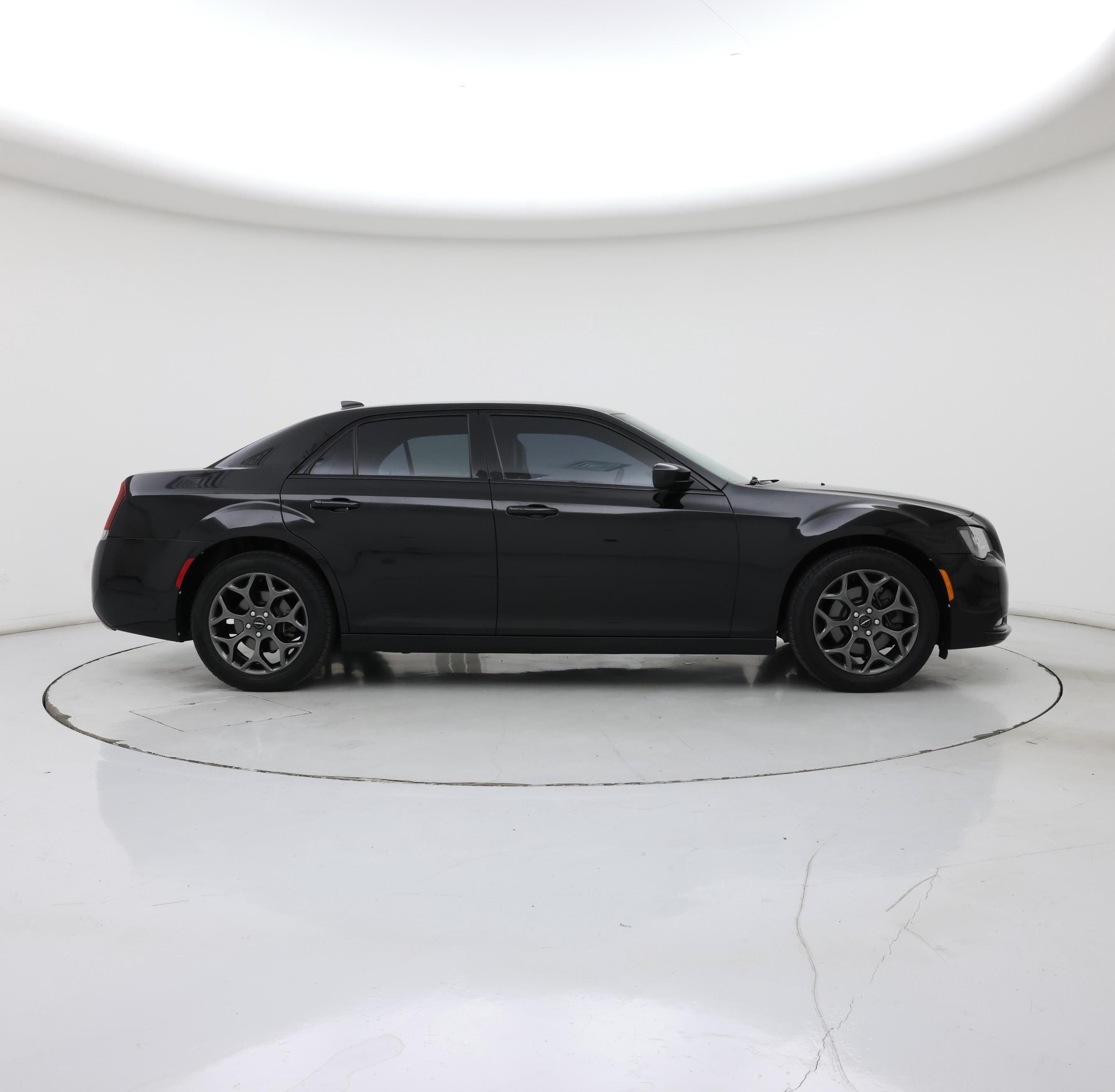 Thumbnail: 2018 Chrysler 300 - 7