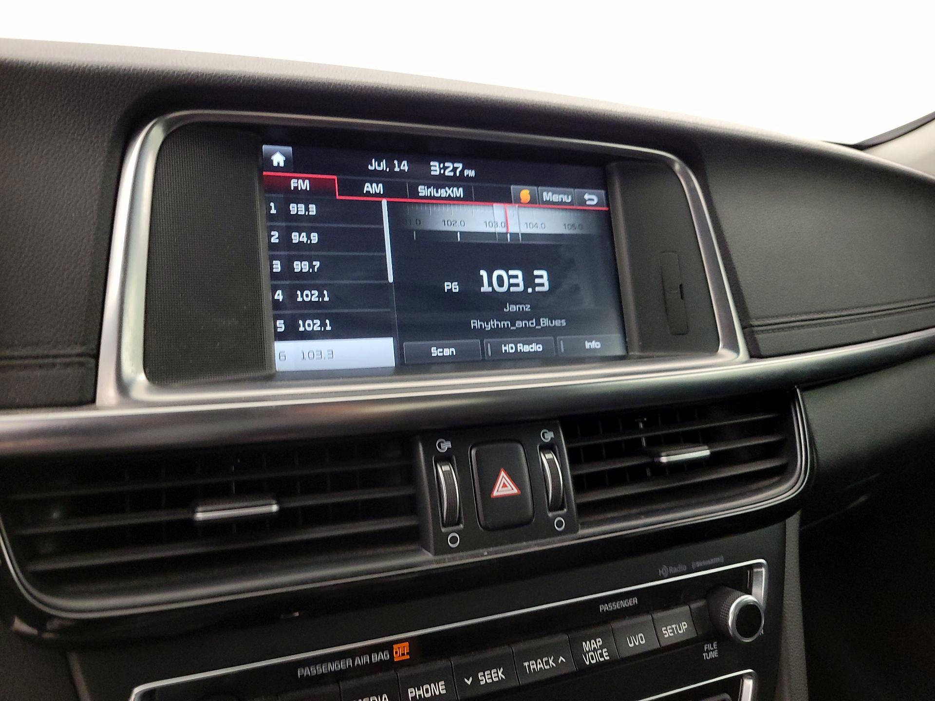 Thumbnail: 2016 Kia Optima - 16