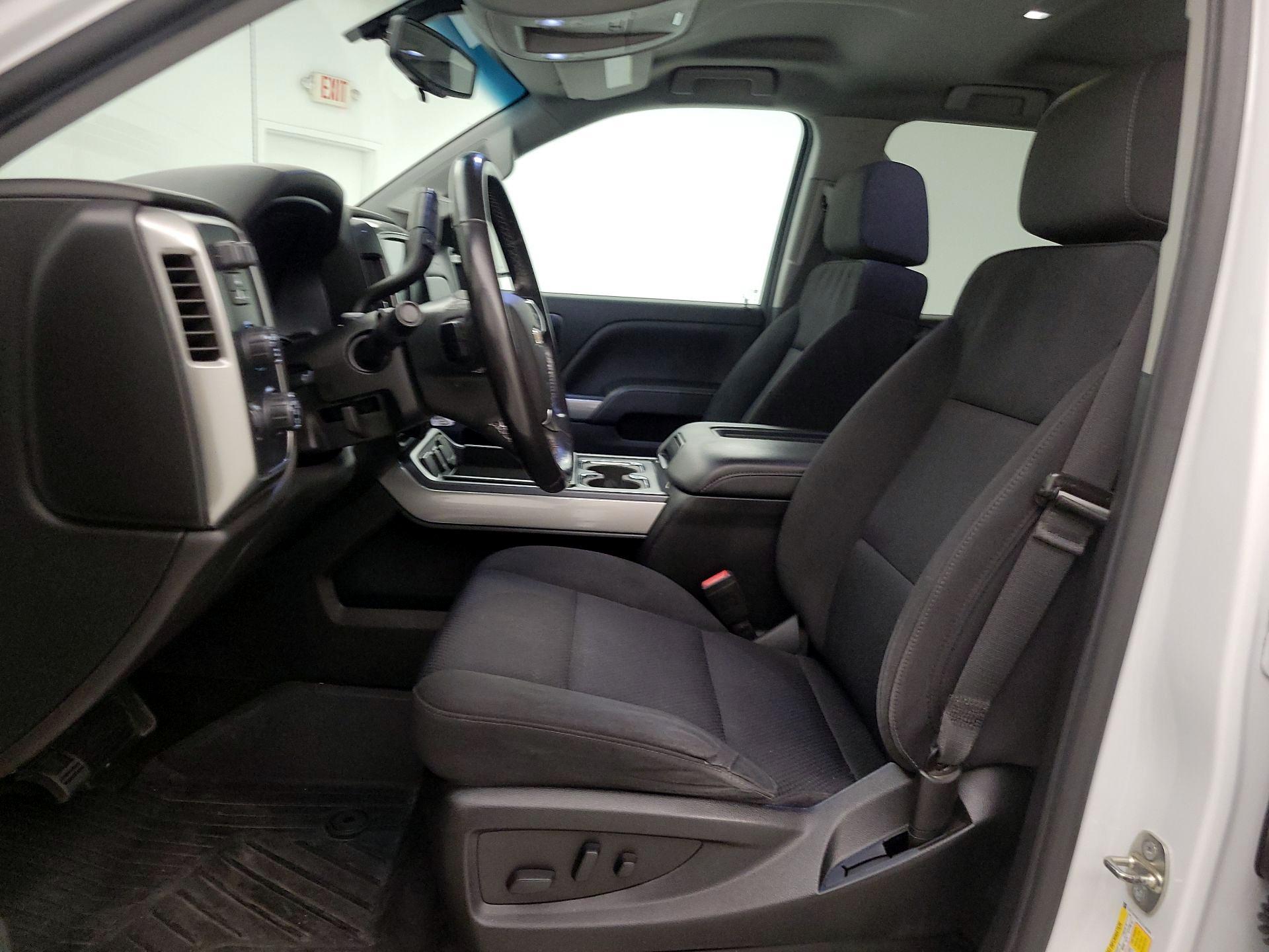 Thumbnail: 2018 Chevrolet Silverado 1500 - 11
