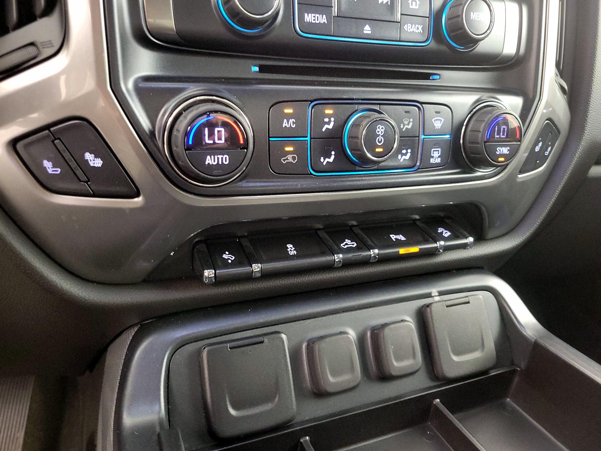 Thumbnail: 2018 Chevrolet Silverado 1500 - 16