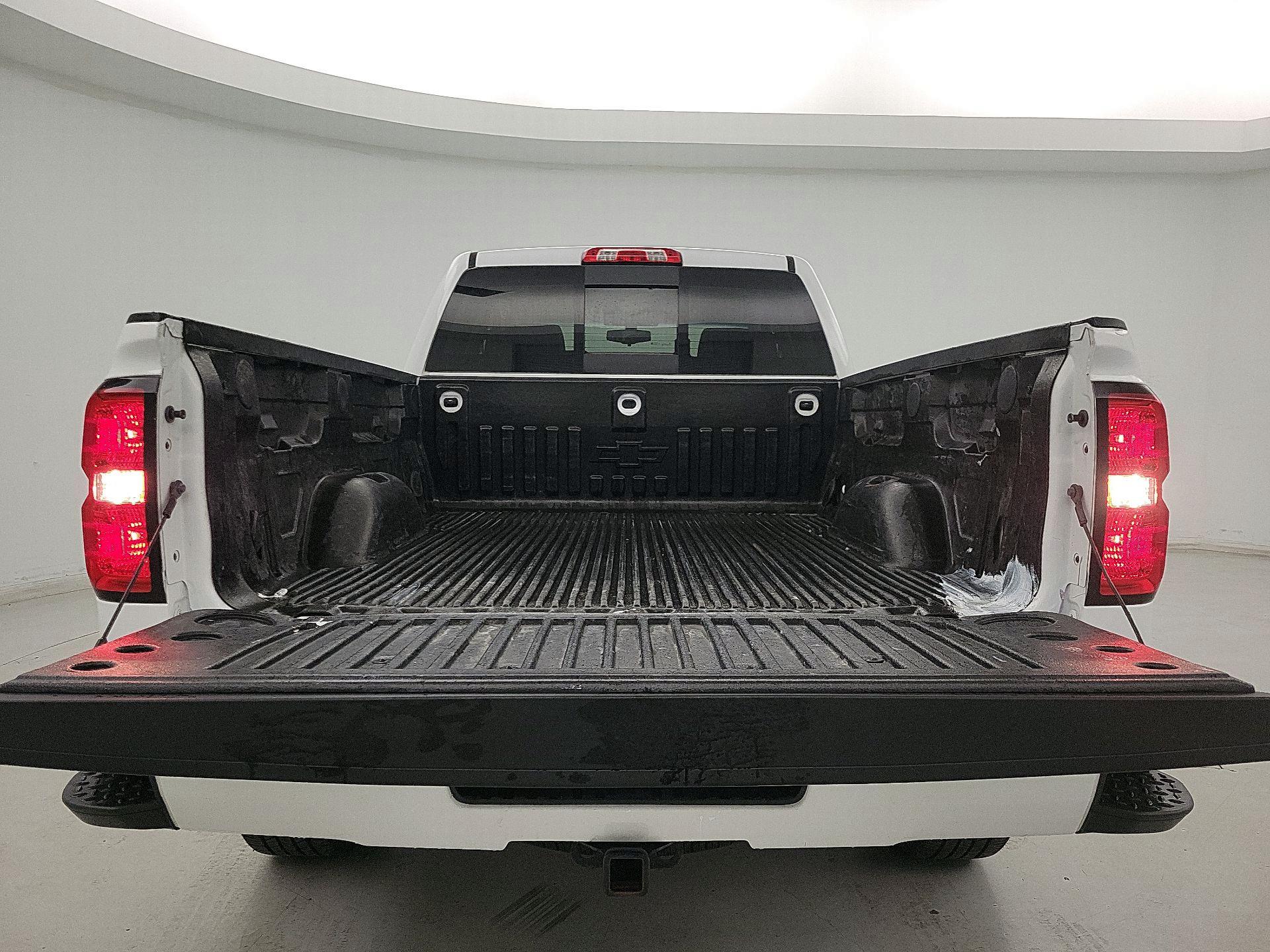 Thumbnail: 2018 Chevrolet Silverado 1500 - 20