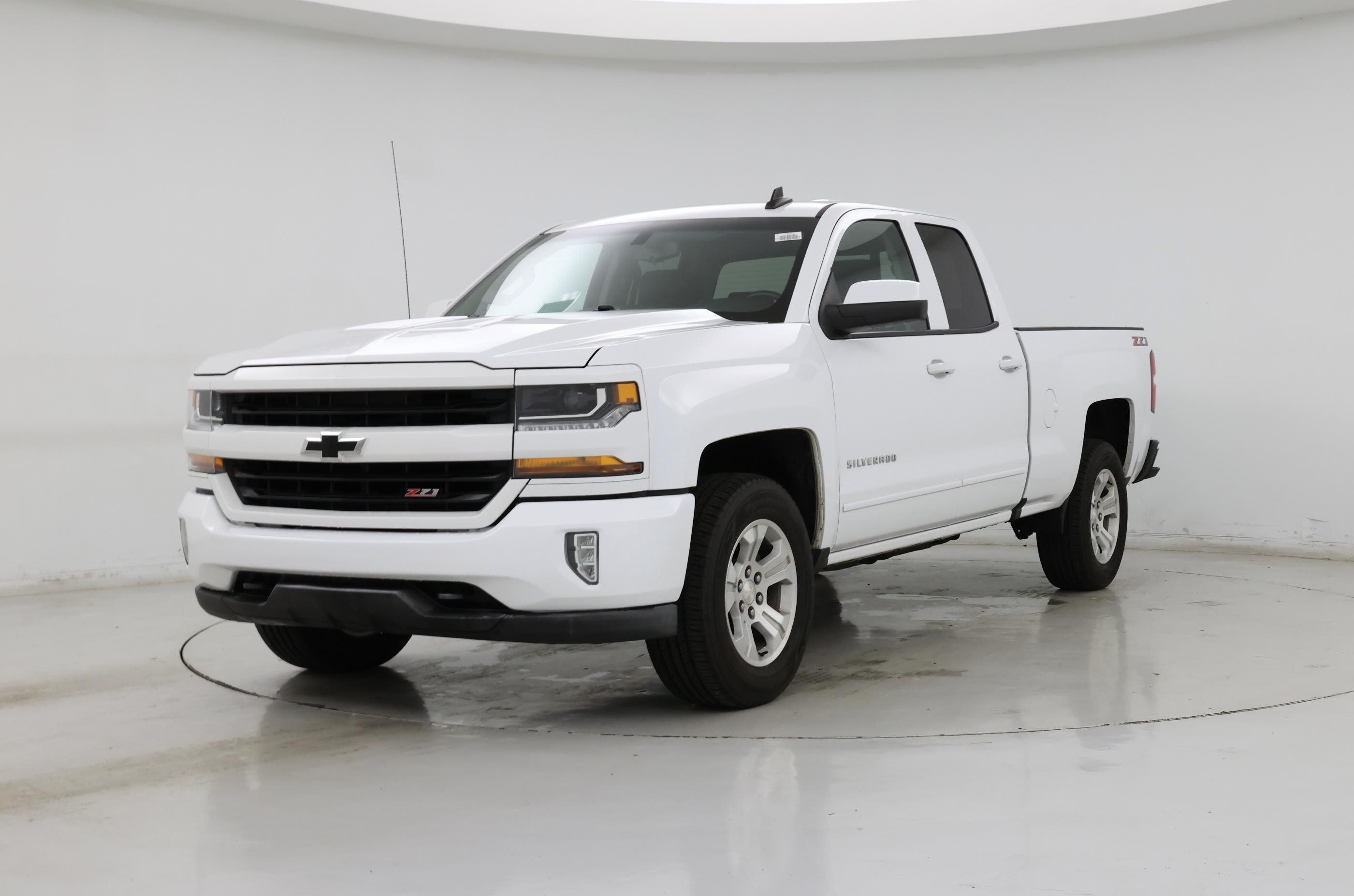 Thumbnail: 2018 Chevrolet Silverado 1500 - 4