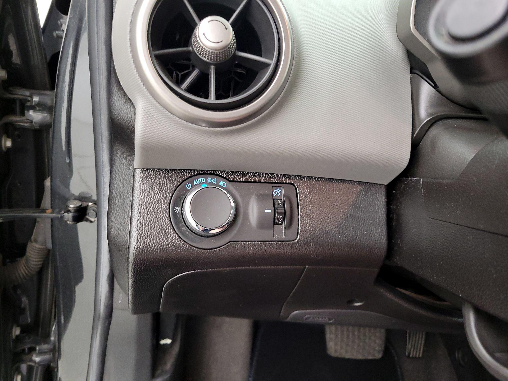 Thumbnail: 2014 Chevrolet Sonic - 13