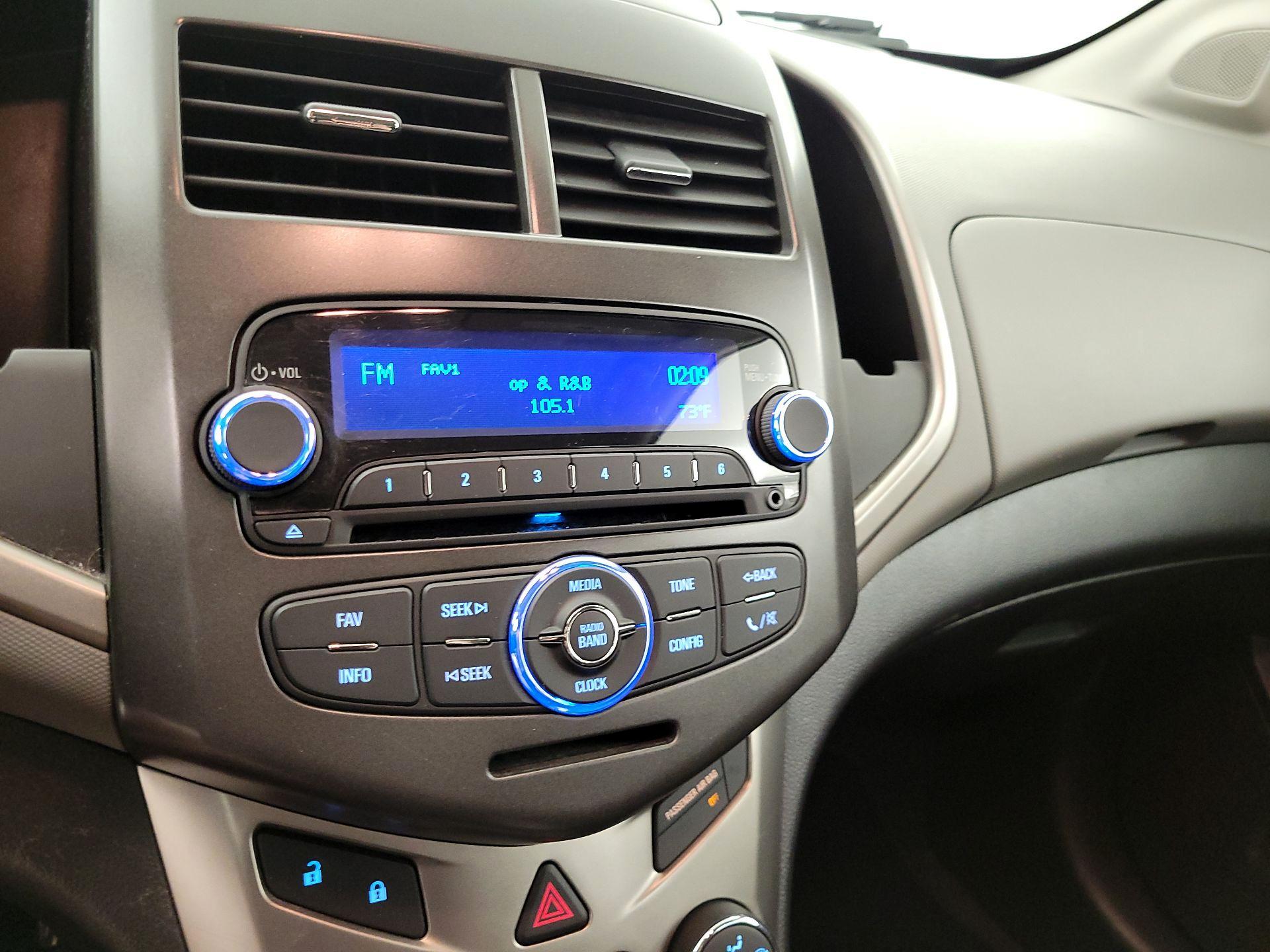 Thumbnail: 2014 Chevrolet Sonic - 14