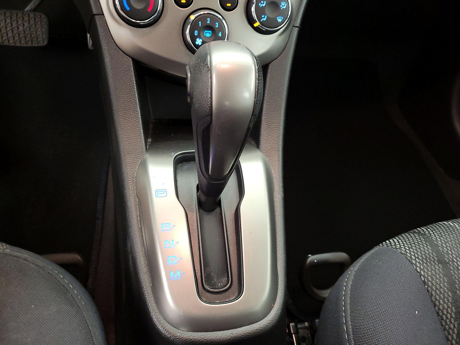 Thumbnail: 2014 Chevrolet Sonic - 16