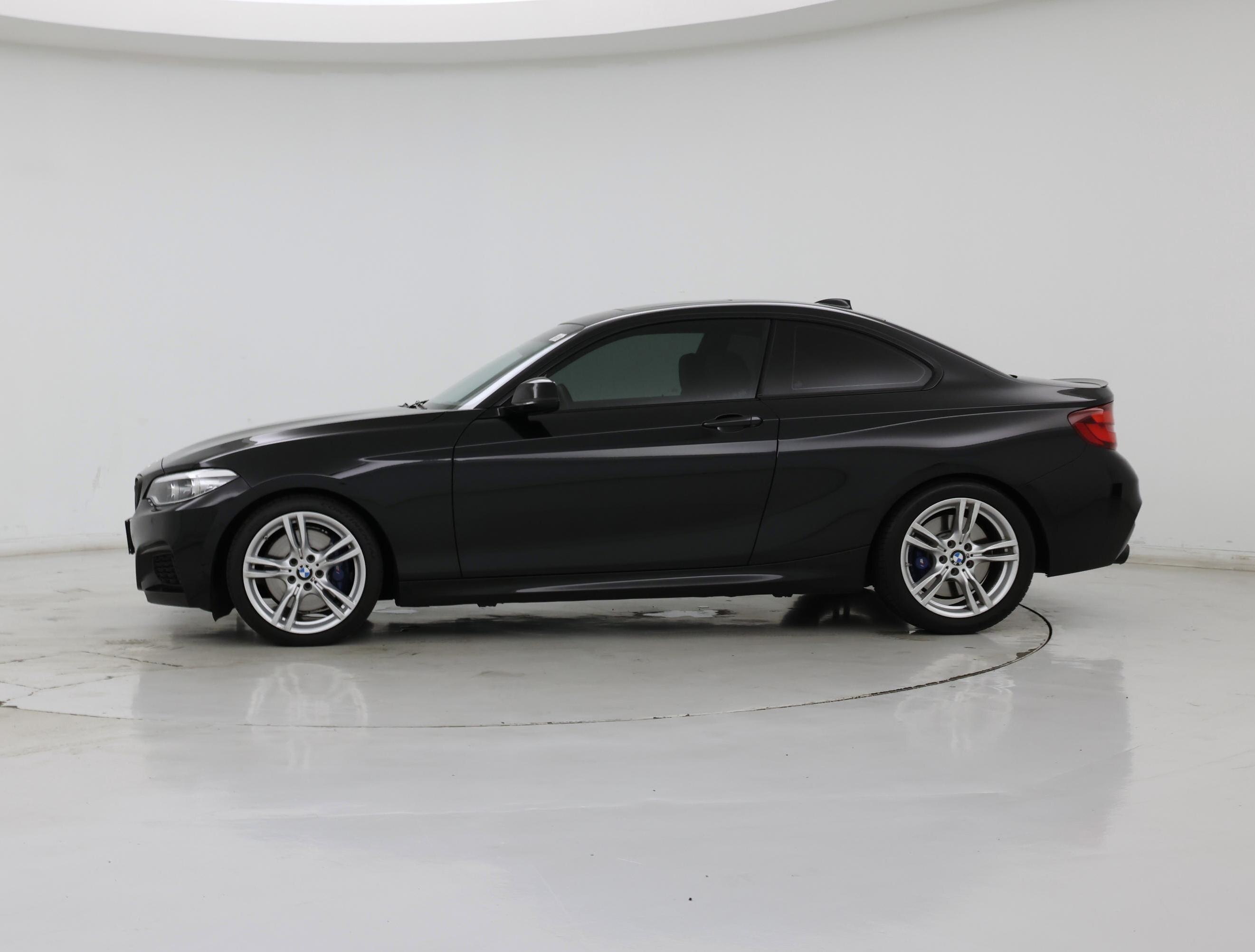 Thumbnail: 2020 BMW 2 Series - 3