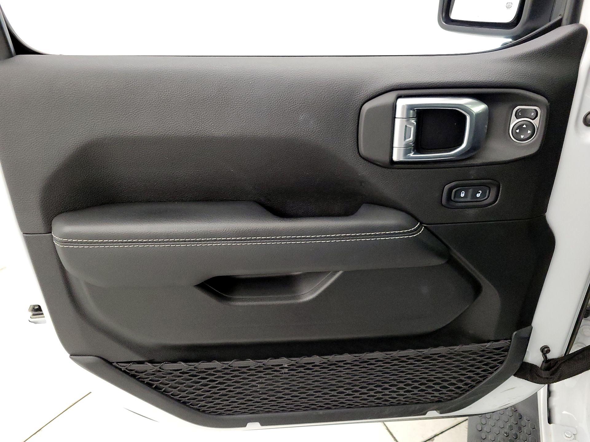 Thumbnail: 2021 Jeep Wrangler - 12