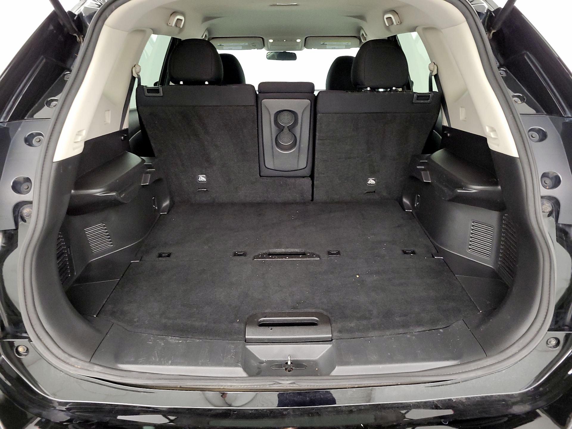 Thumbnail: 2017 Nissan Rogue - 20