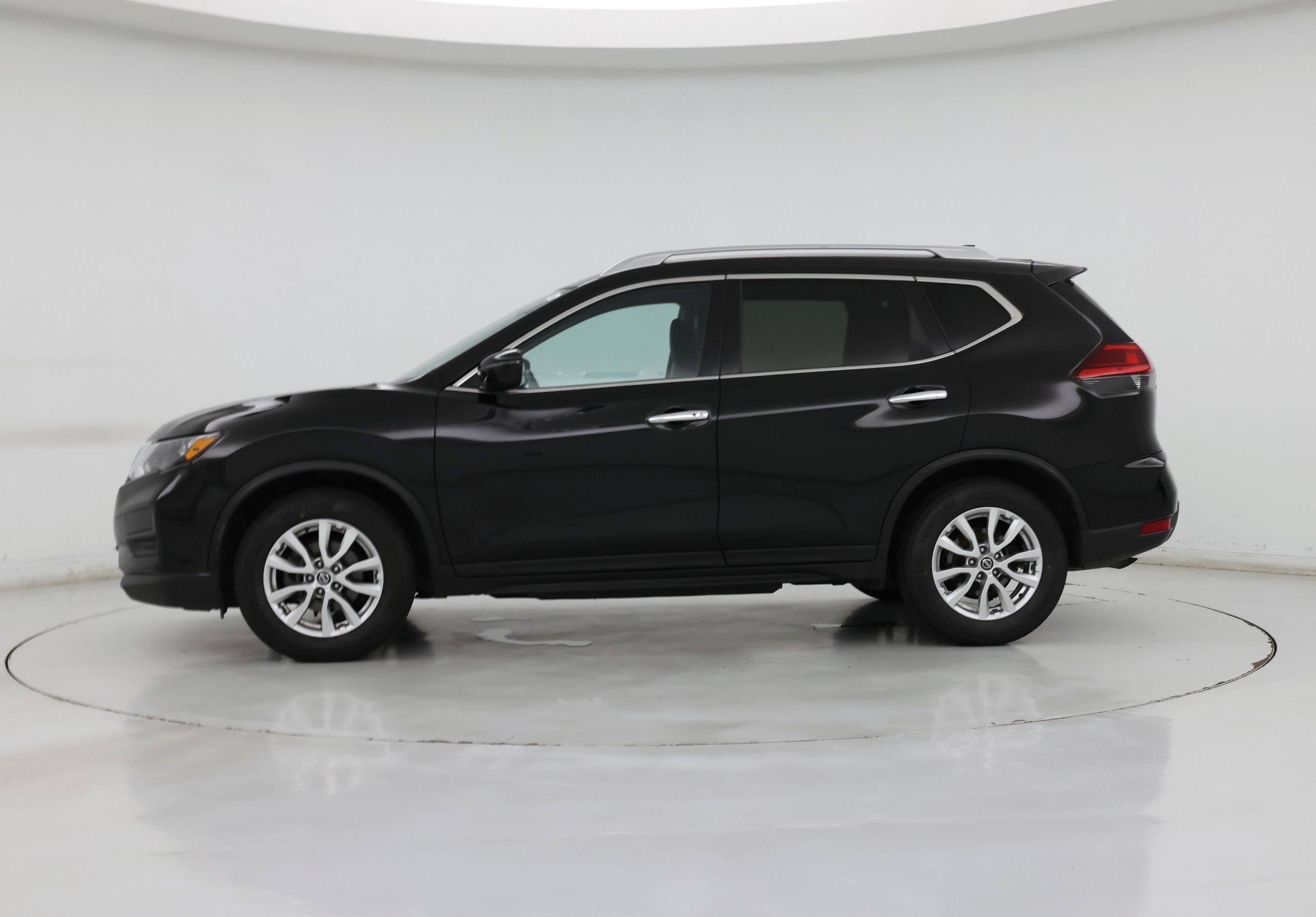 Thumbnail: 2017 Nissan Rogue - 3