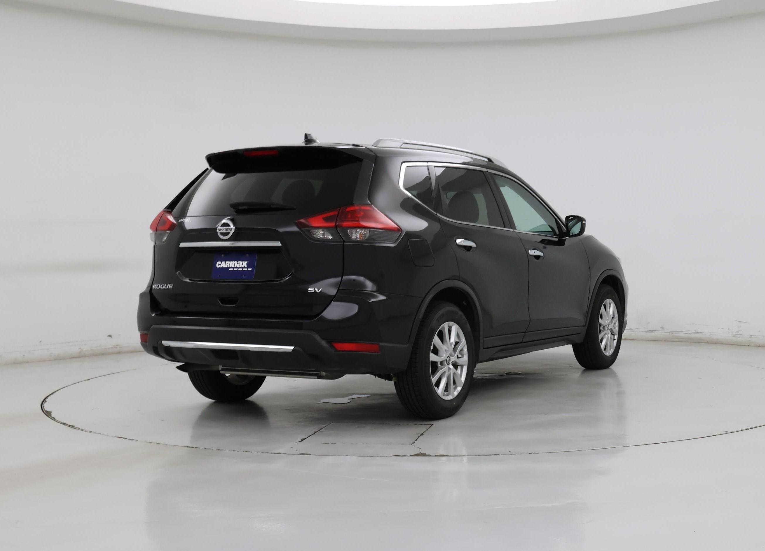 Thumbnail: 2017 Nissan Rogue - 8