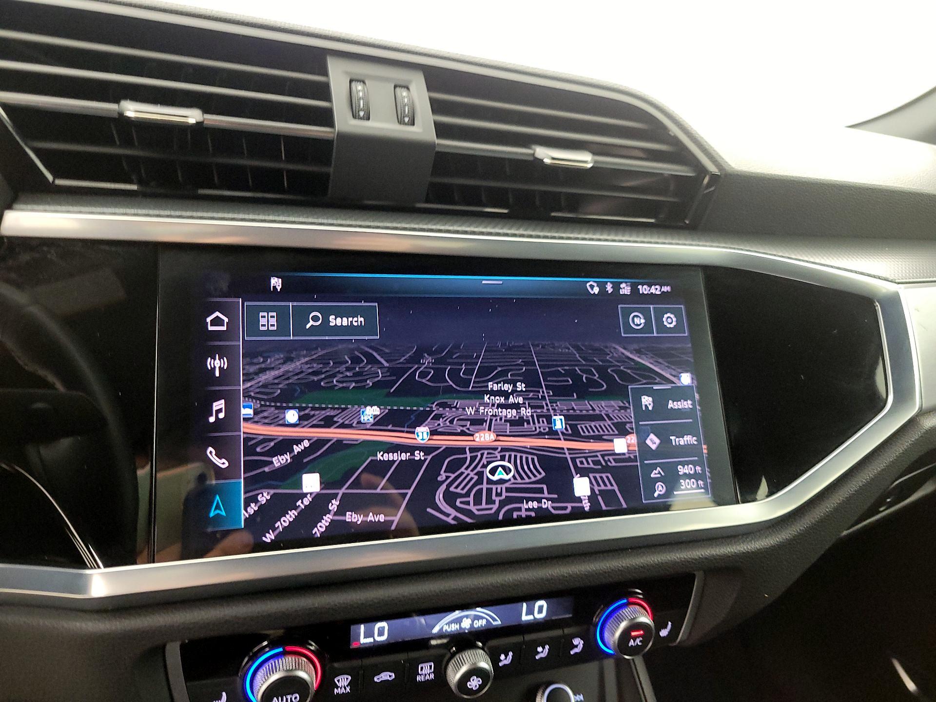 Thumbnail: 2020 Audi Q3 - 14