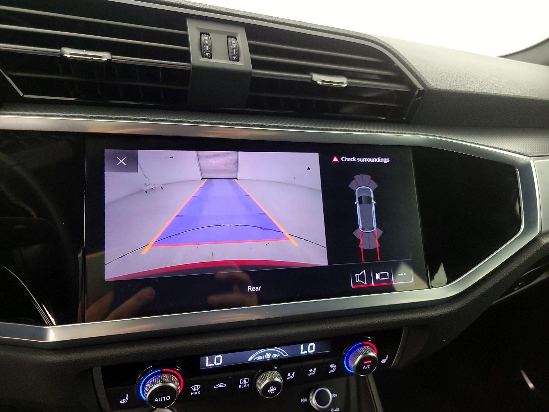 Thumbnail: 2020 Audi Q3 - 15