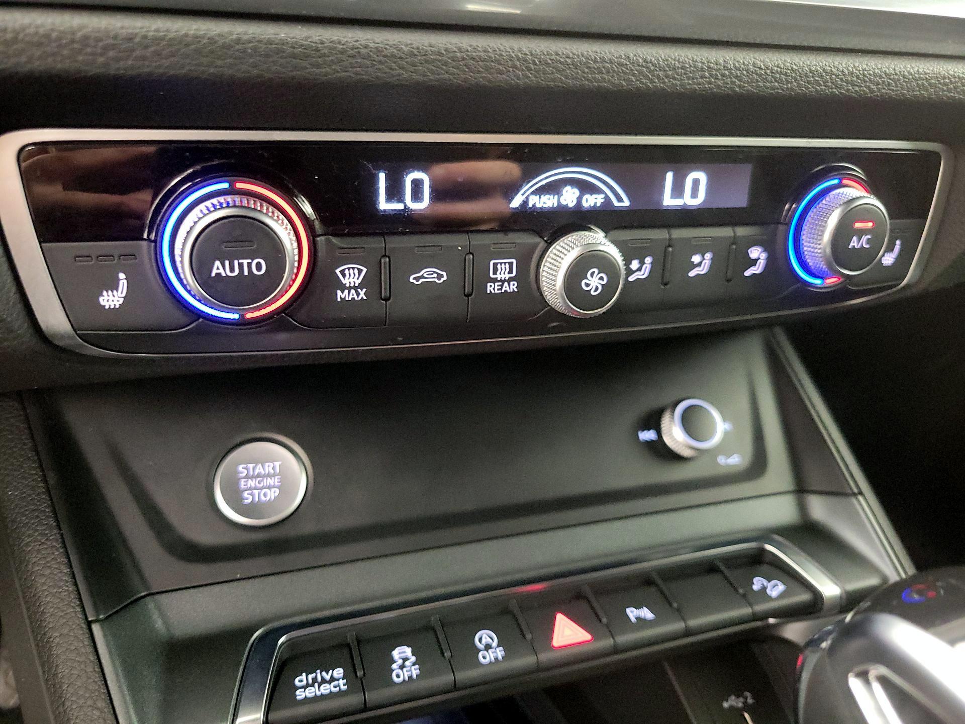 Thumbnail: 2020 Audi Q3 - 17