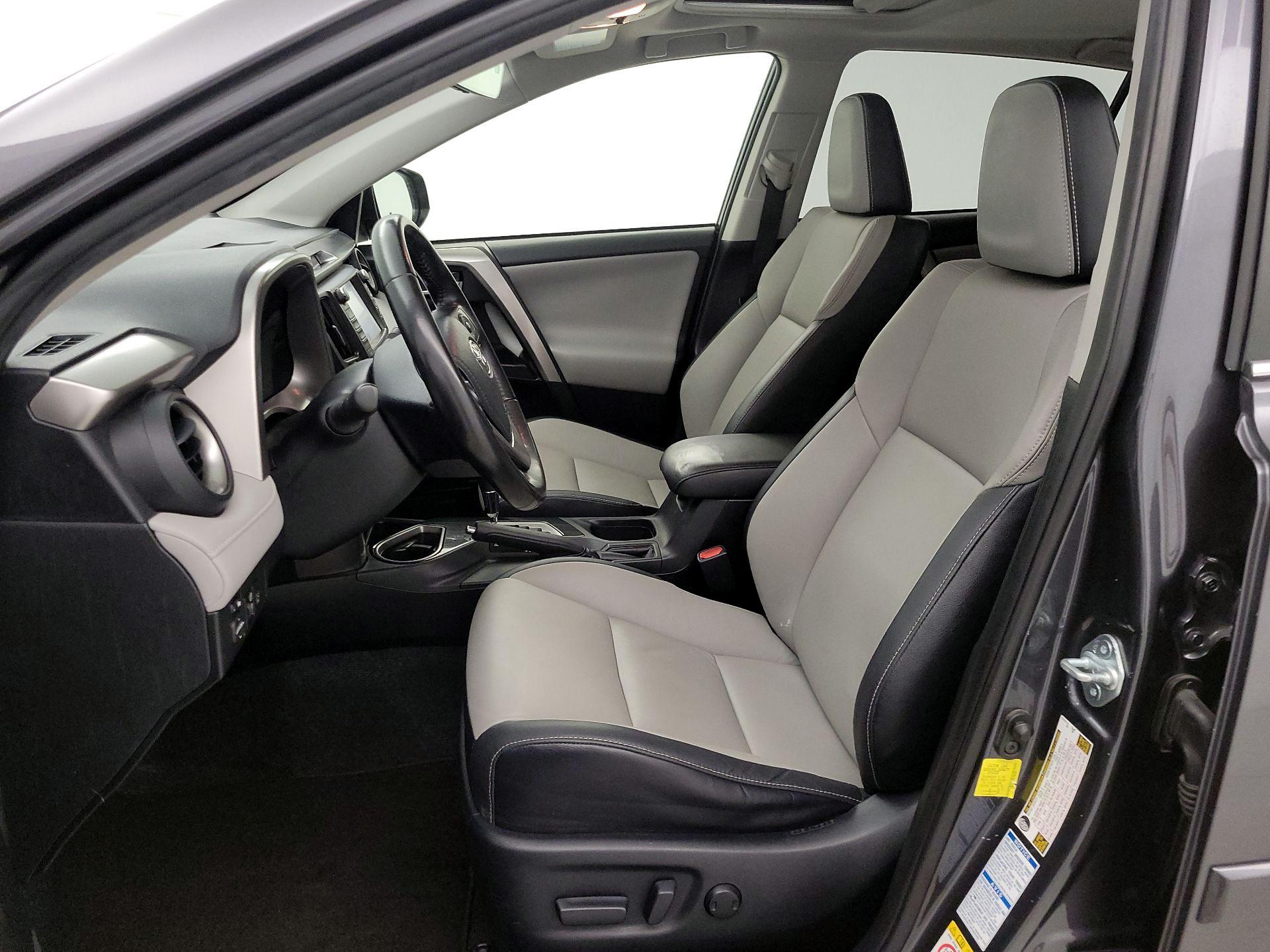 Thumbnail: 2017 Toyota RAV4 - 11
