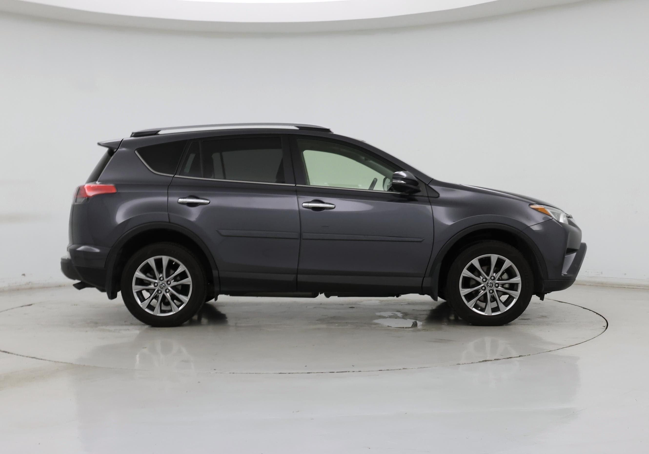 Thumbnail: 2017 Toyota RAV4 - 7