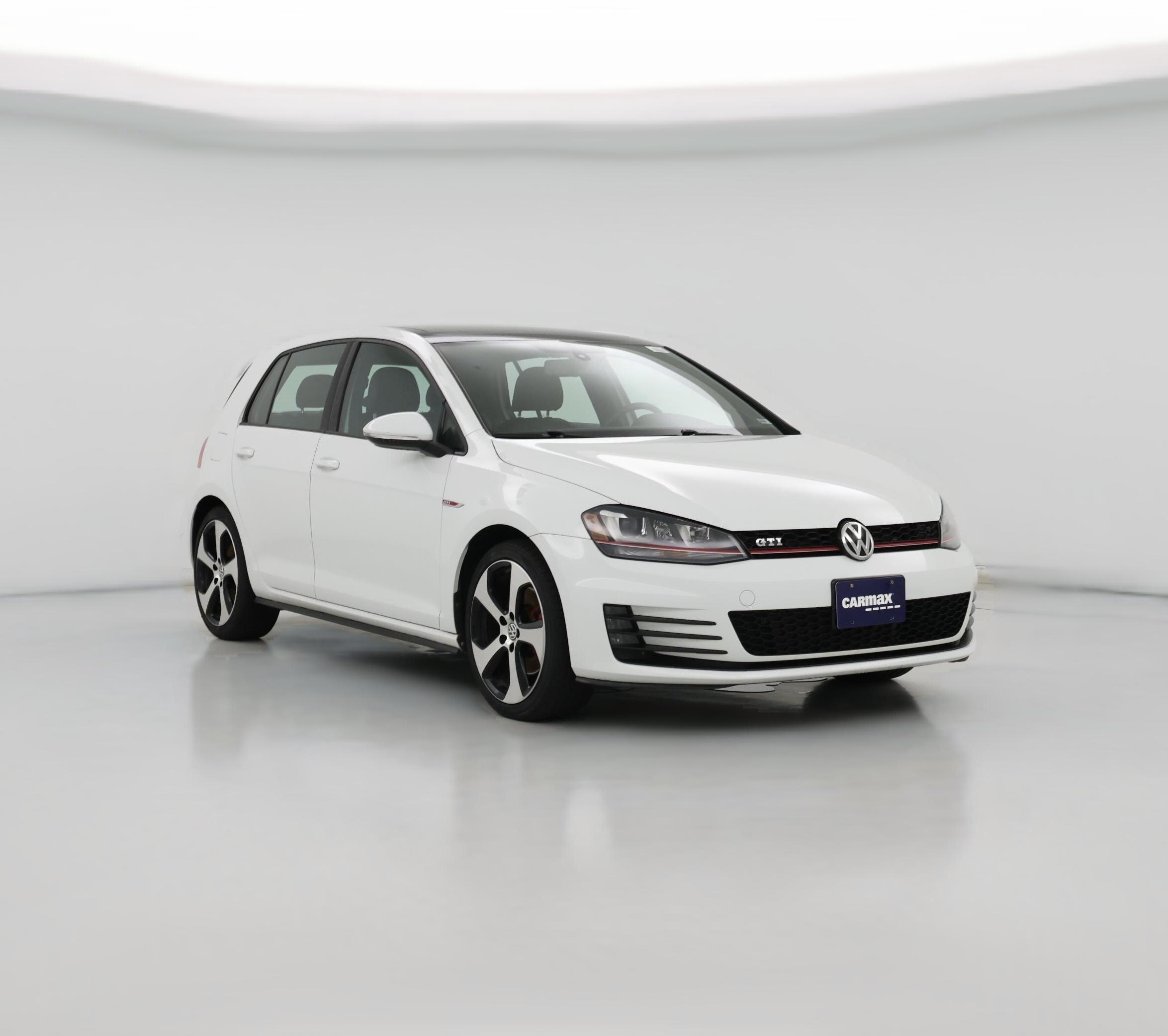 Thumbnail: 2016 Volkswagen Golf - 1
