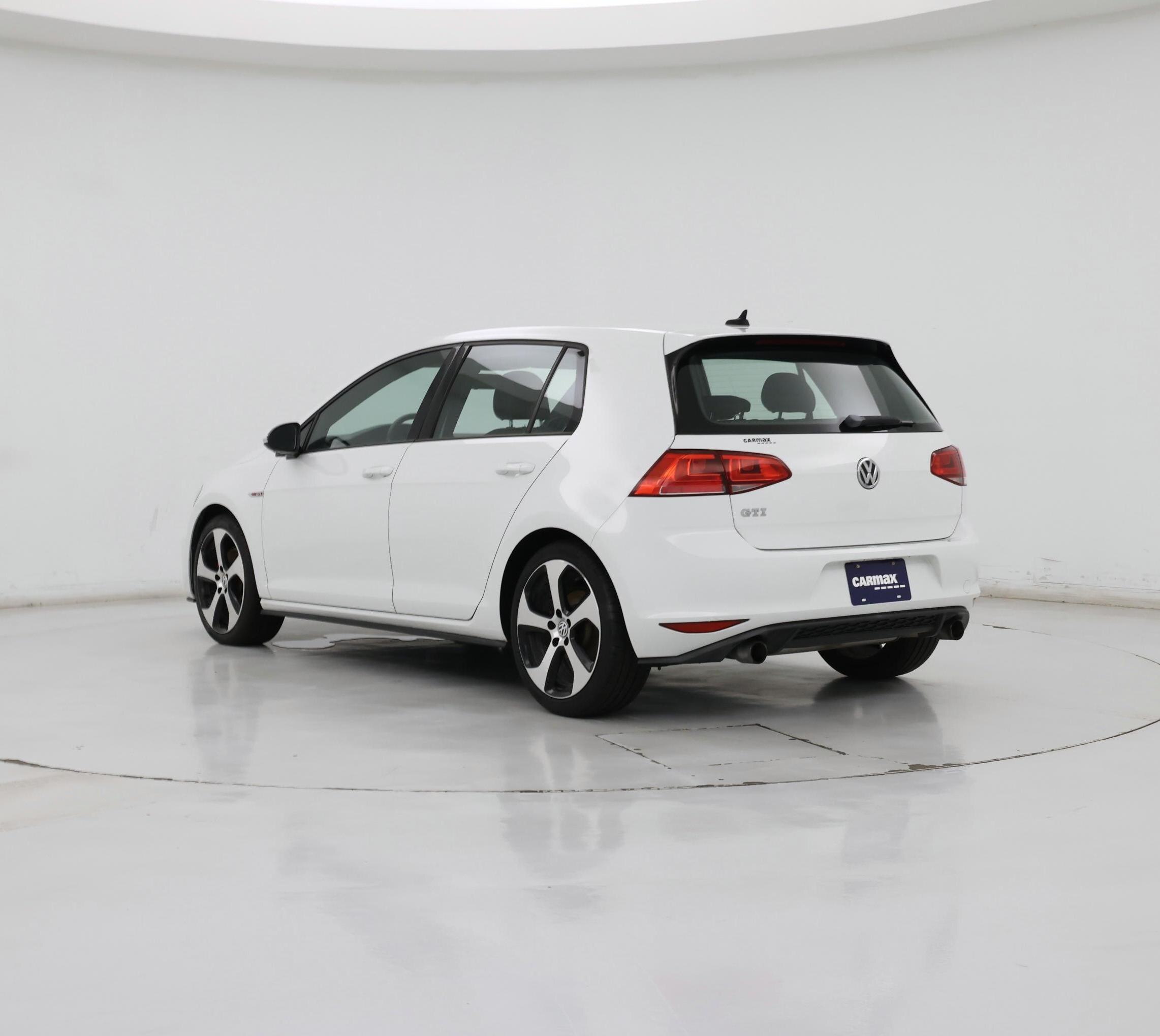 Thumbnail: 2016 Volkswagen Golf - 2