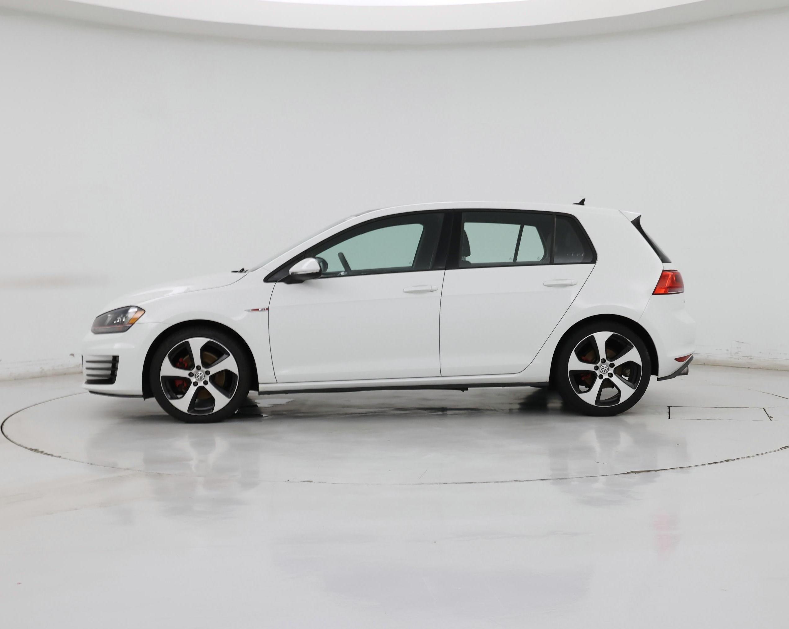 Thumbnail: 2016 Volkswagen Golf - 3