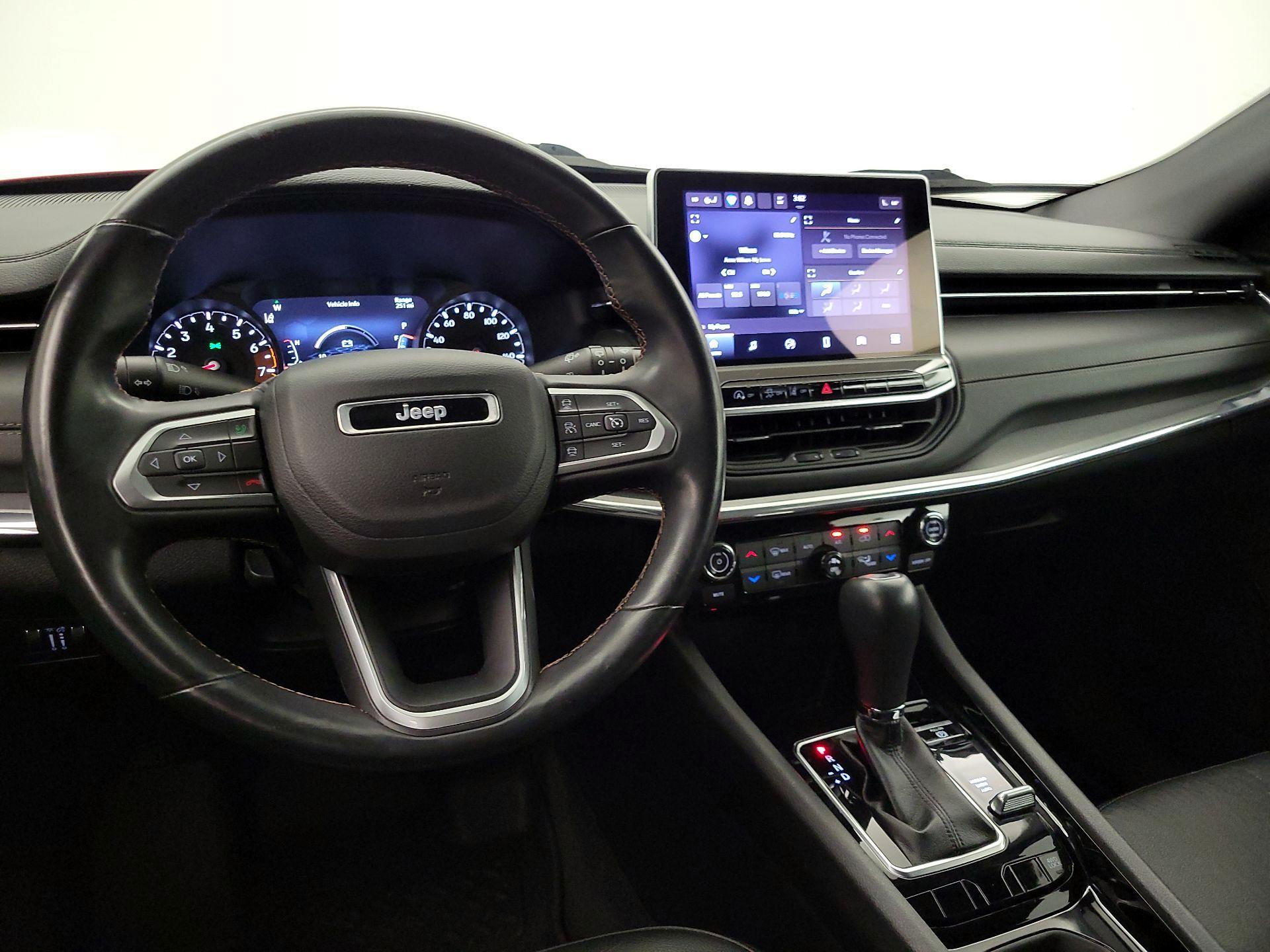 Thumbnail: 2022 Jeep Compass - 9