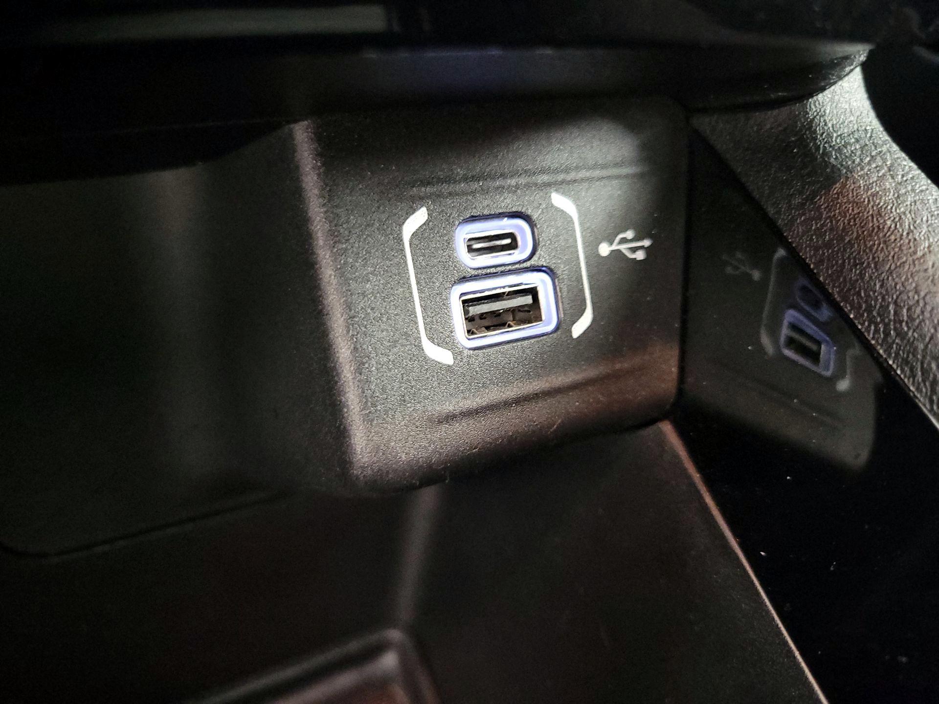 Thumbnail: 2022 Jeep Compass - 18