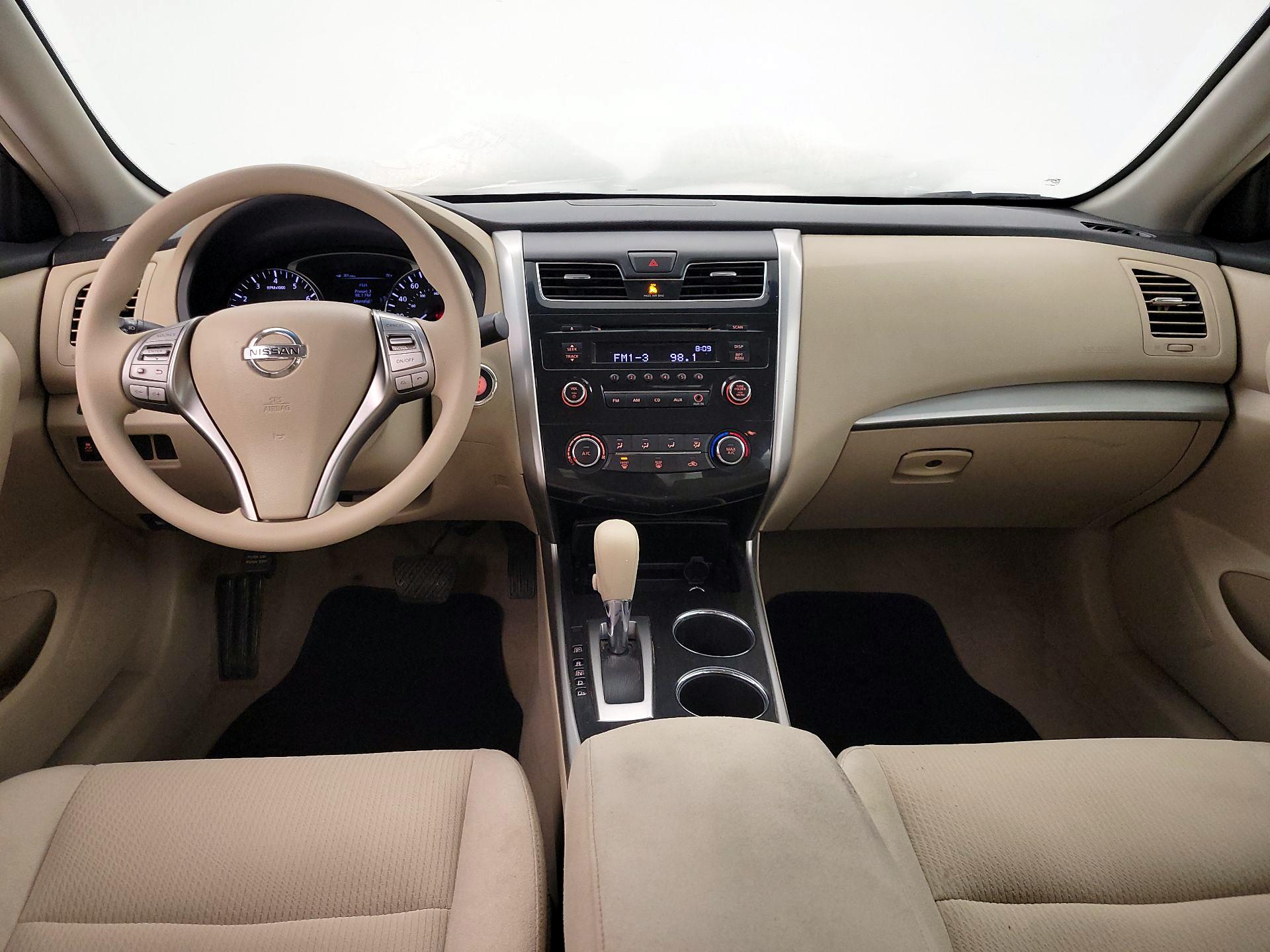 Thumbnail: 2013 Nissan Altima - 9