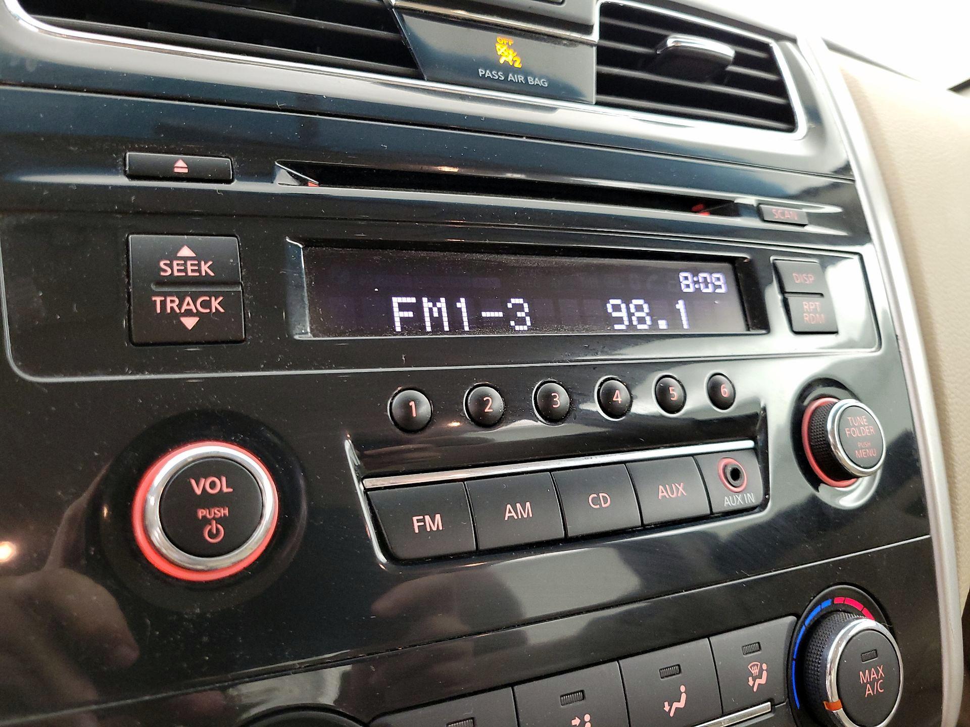 Thumbnail: 2013 Nissan Altima - 14