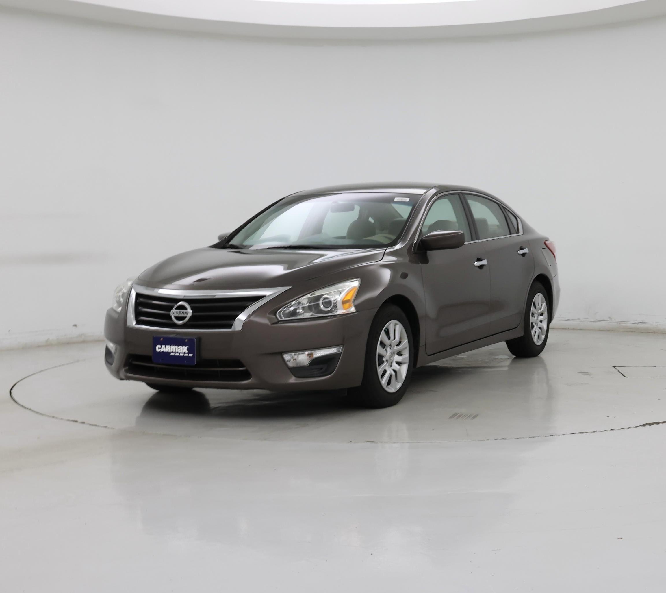Thumbnail: 2013 Nissan Altima - 4
