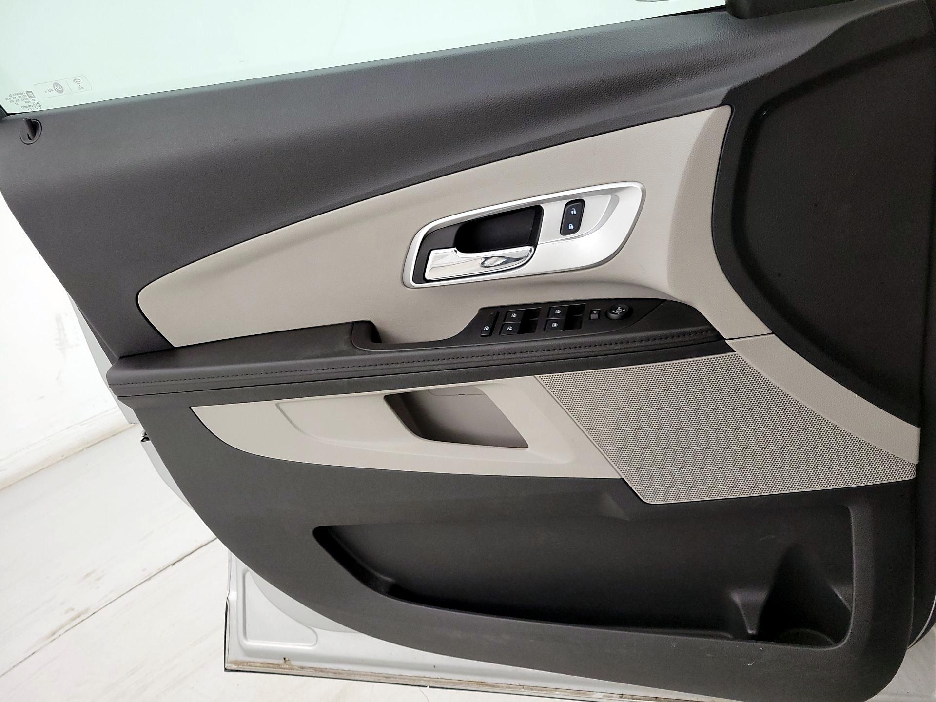 Thumbnail: 2016 Chevrolet Equinox - 12