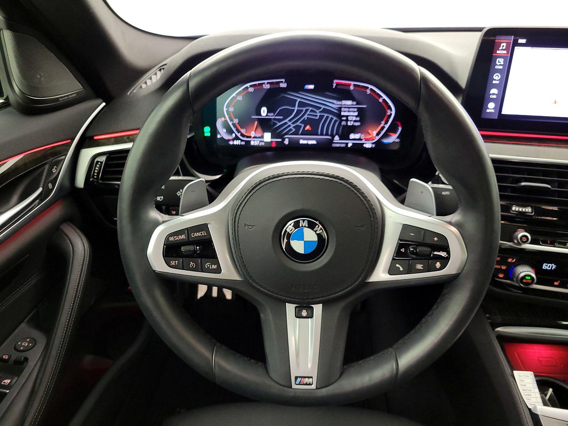 Thumbnail: 2021 BMW 5 Series - 10