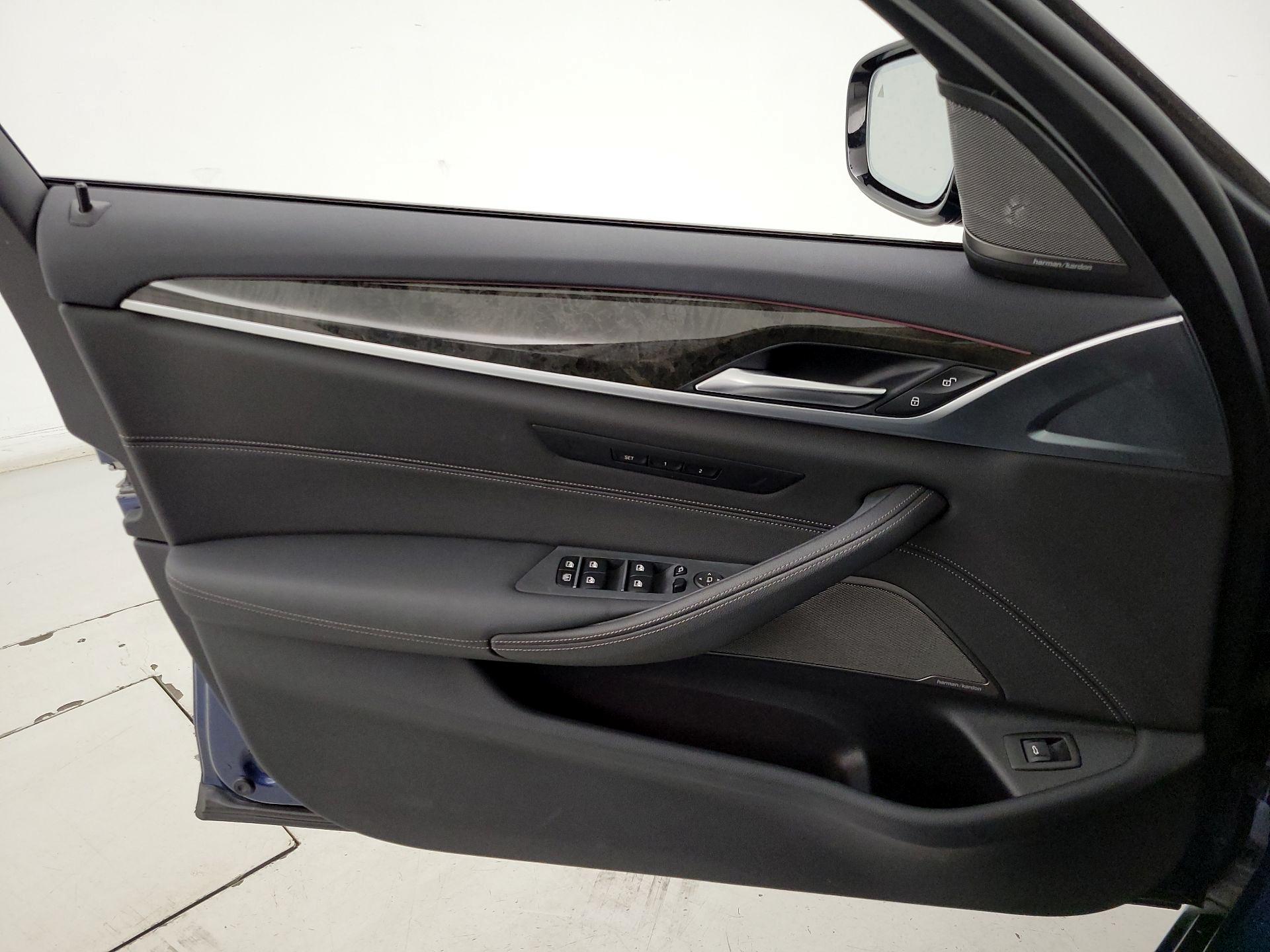 Thumbnail: 2021 BMW 5 Series - 12