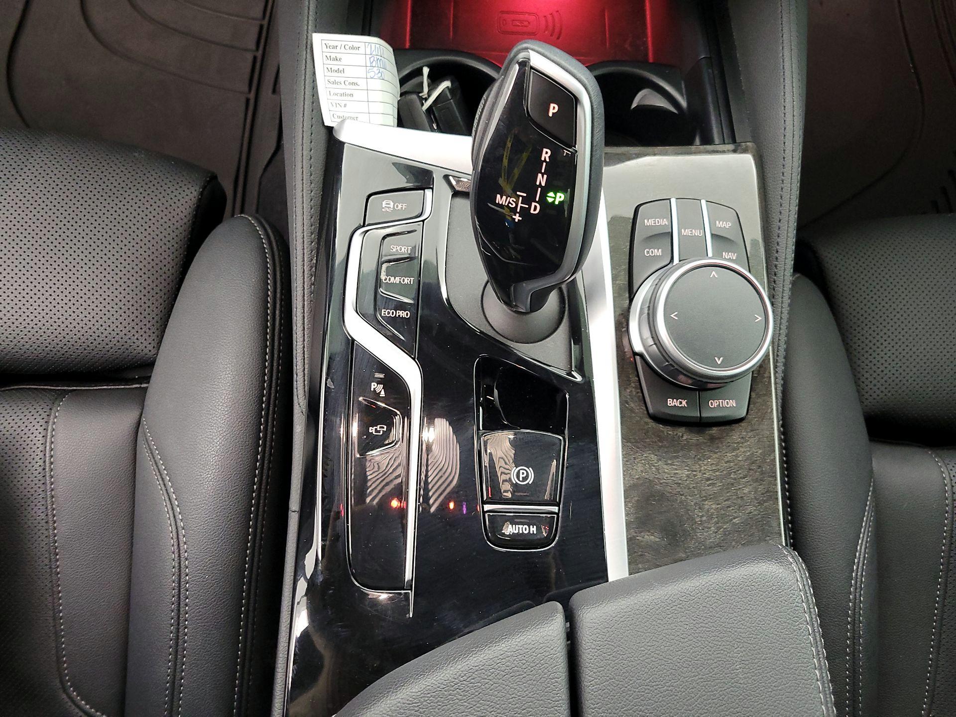 Thumbnail: 2021 BMW 5 Series - 18