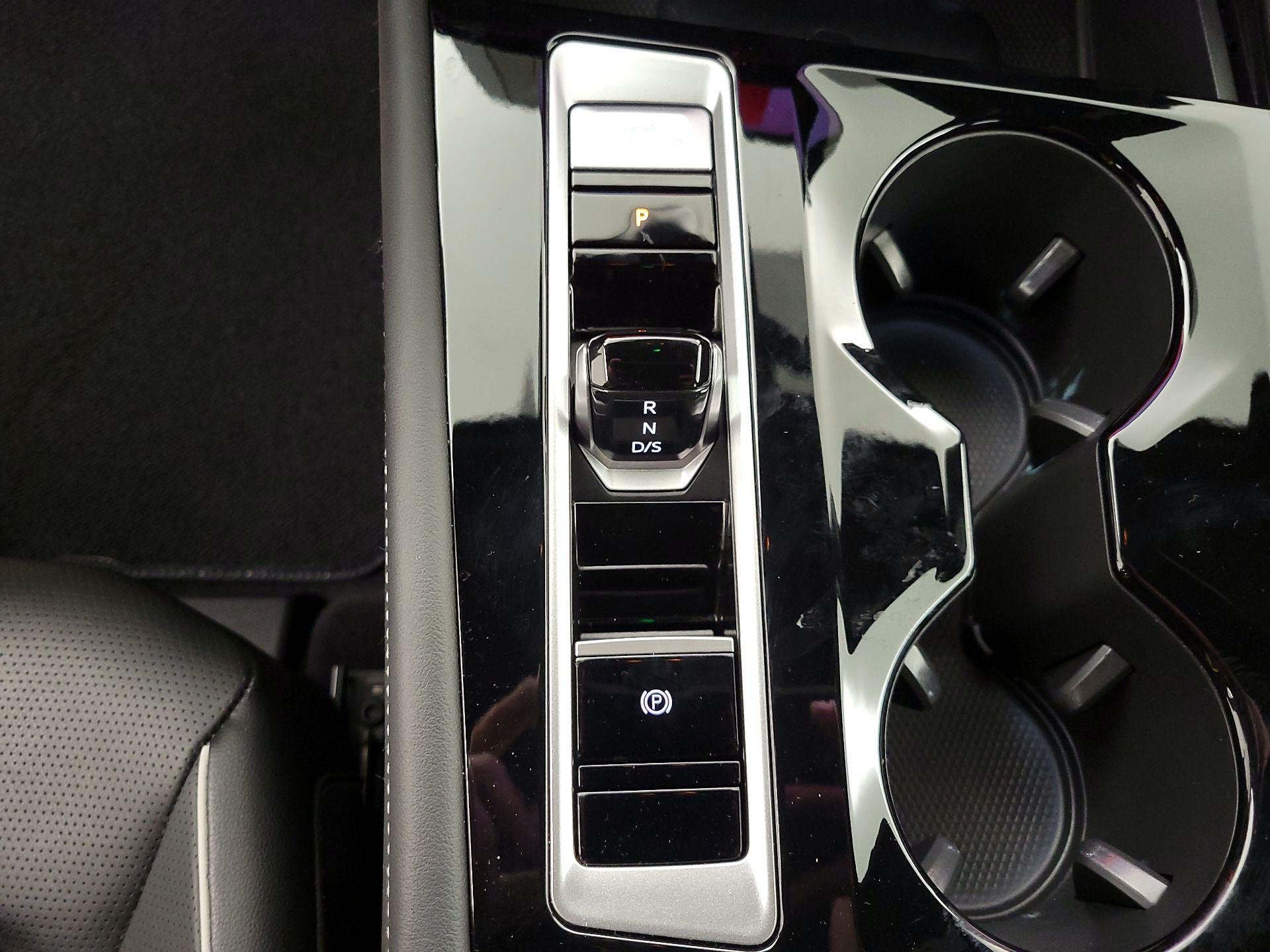 Thumbnail: 2024 Volkswagen Atlas - 17