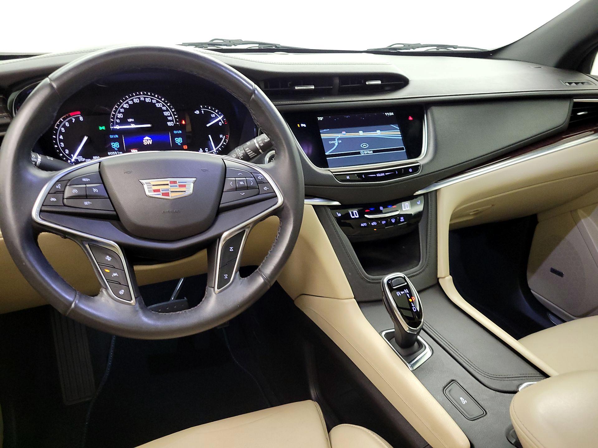 Thumbnail: 2017 Cadillac XT5 - 9
