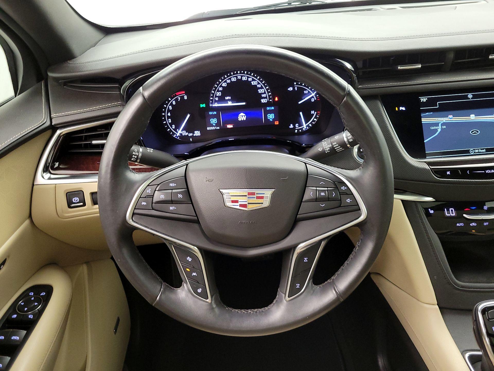 Thumbnail: 2017 Cadillac XT5 - 10