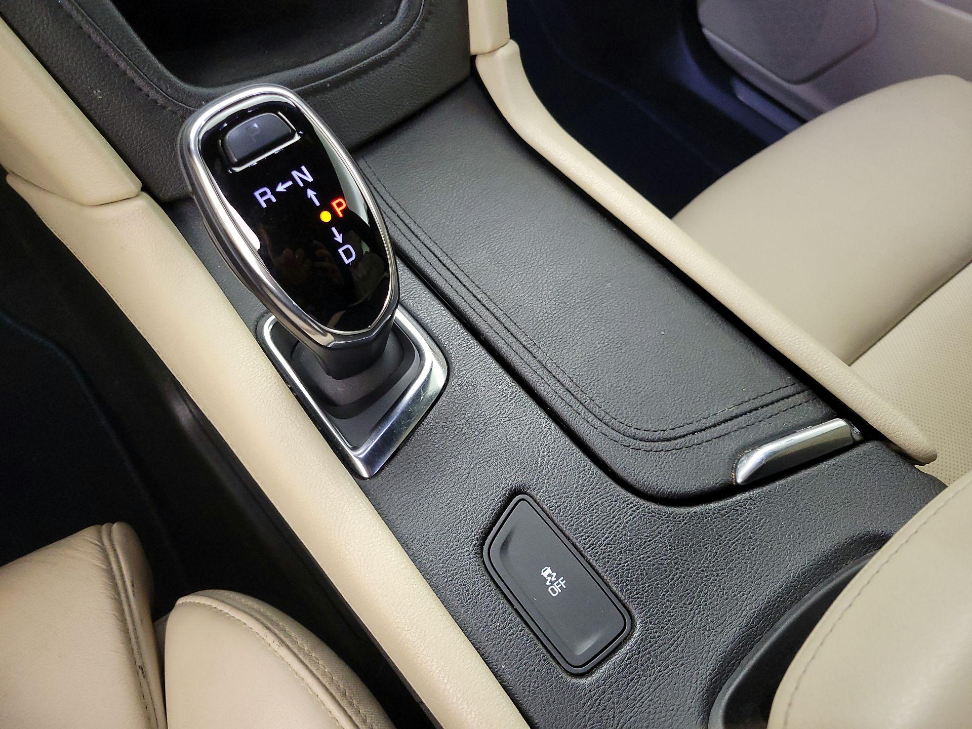 Thumbnail: 2017 Cadillac XT5 - 18