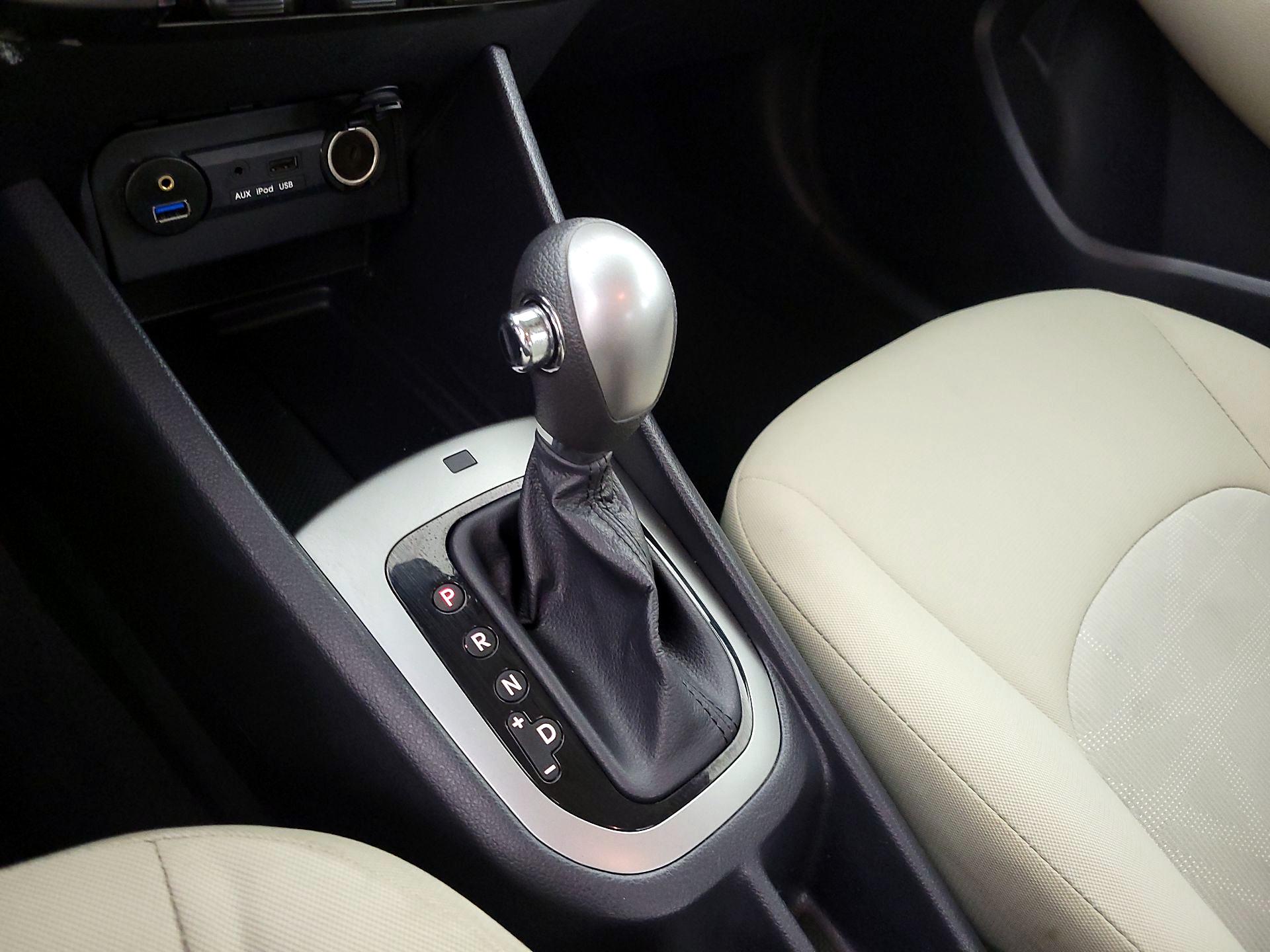 Thumbnail: 2013 Kia Rio - 16