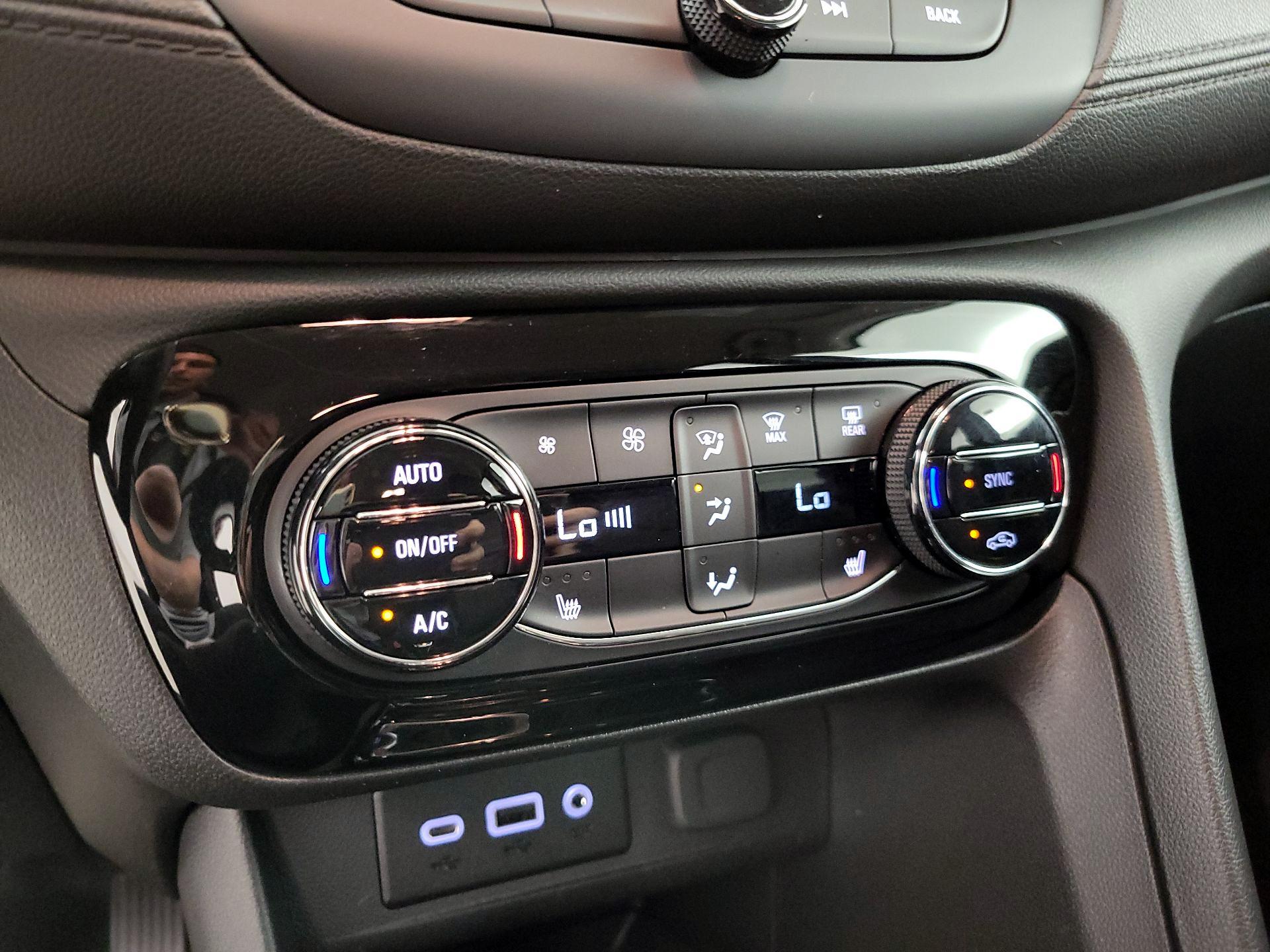 Thumbnail: 2023 Buick Encore GX - 16
