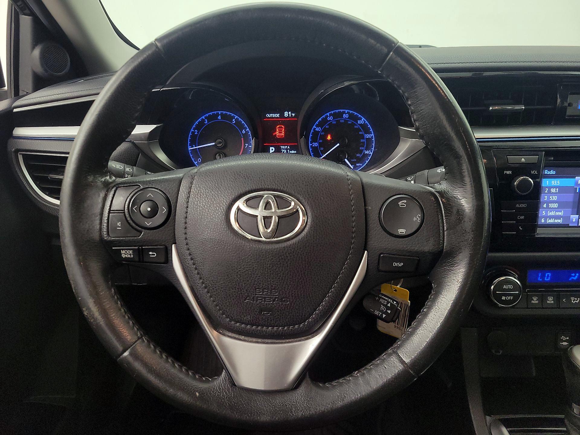 Thumbnail: 2015 Toyota Corolla - 10