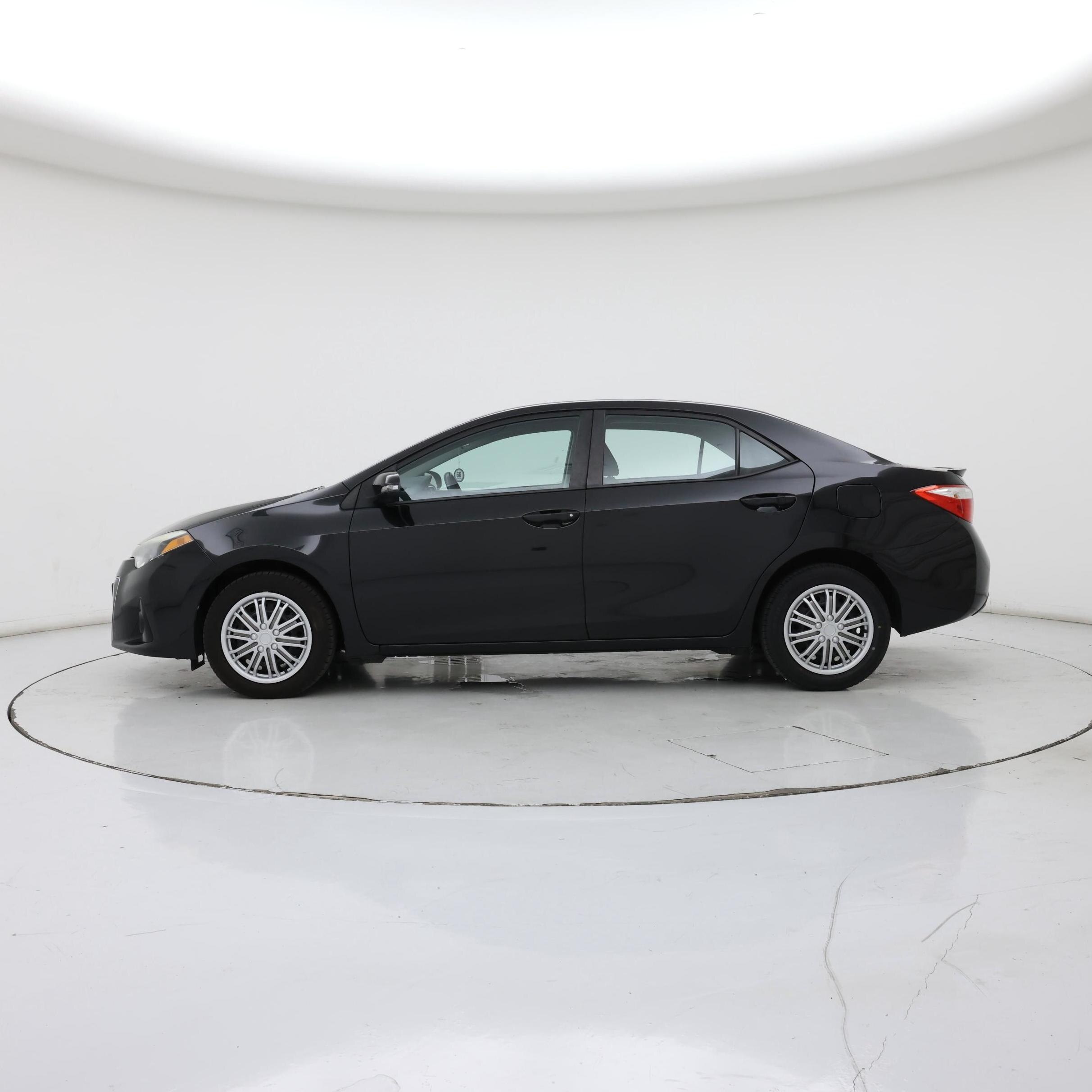 Thumbnail: 2015 Toyota Corolla - 3