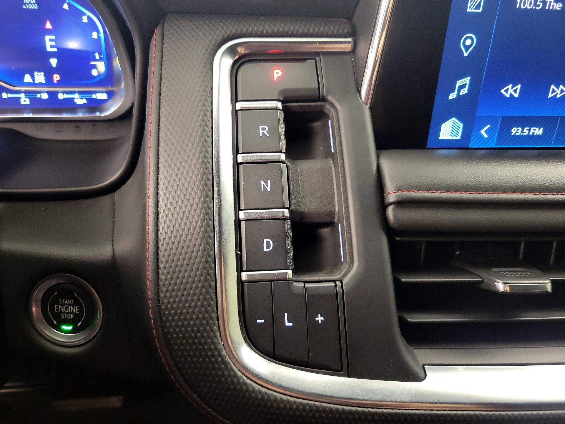 Thumbnail: 2022 Chevrolet Tahoe - 17