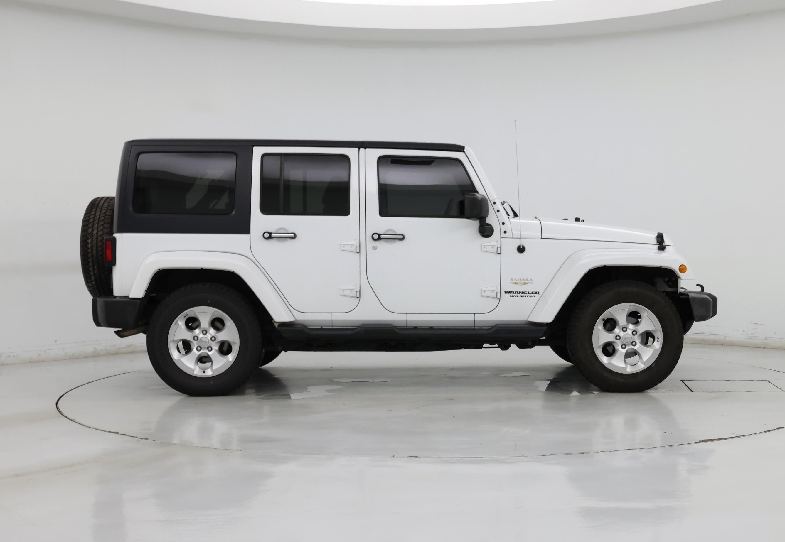 Thumbnail: 2015 Jeep Wrangler - 7