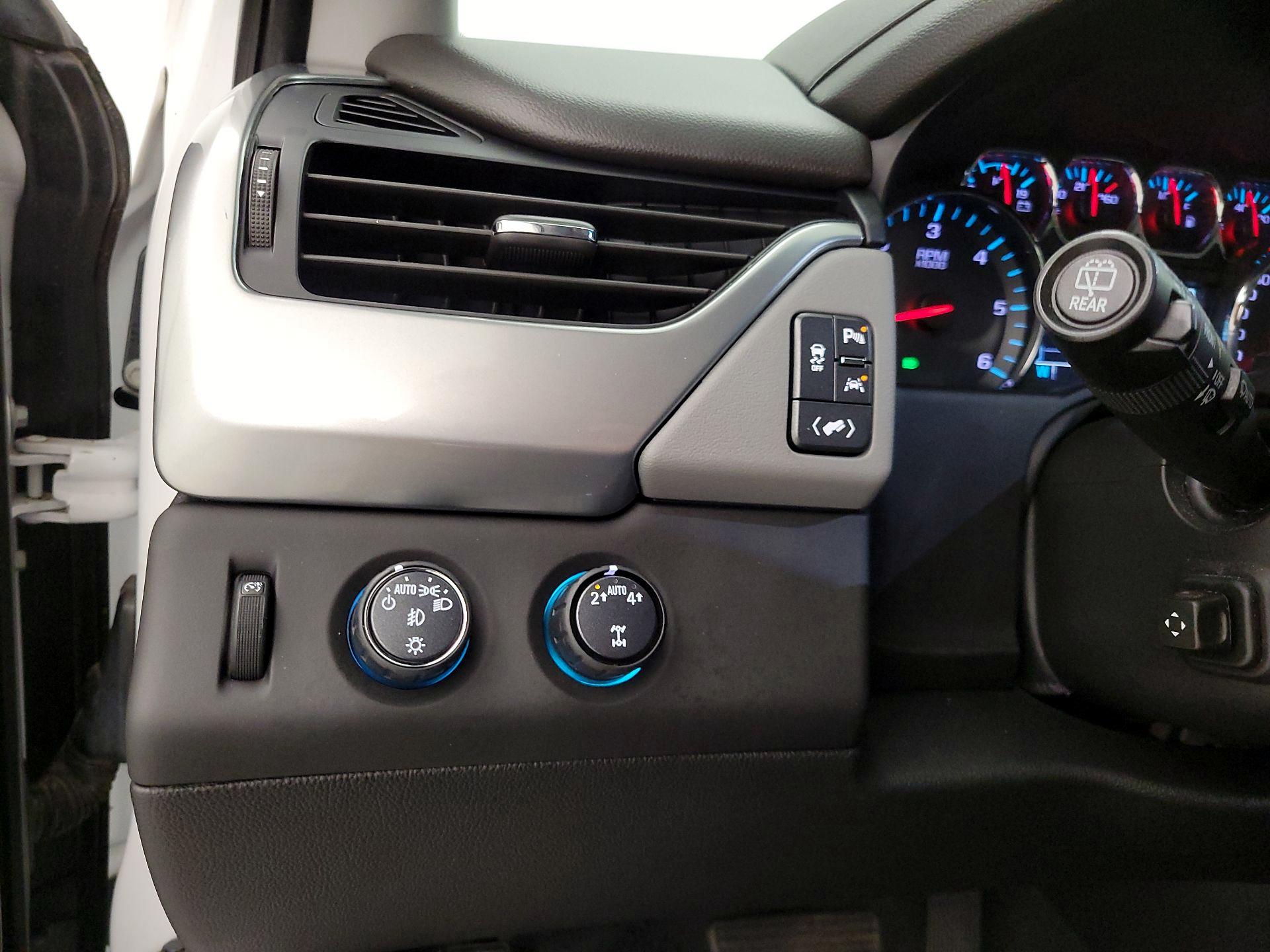 Thumbnail: 2020 Chevrolet Tahoe - 13