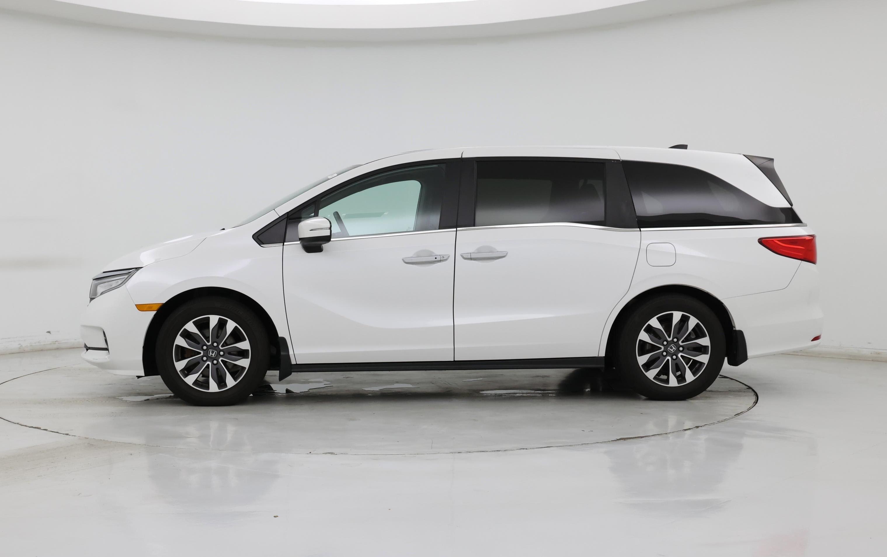 Thumbnail: 2023 Honda Odyssey - 3