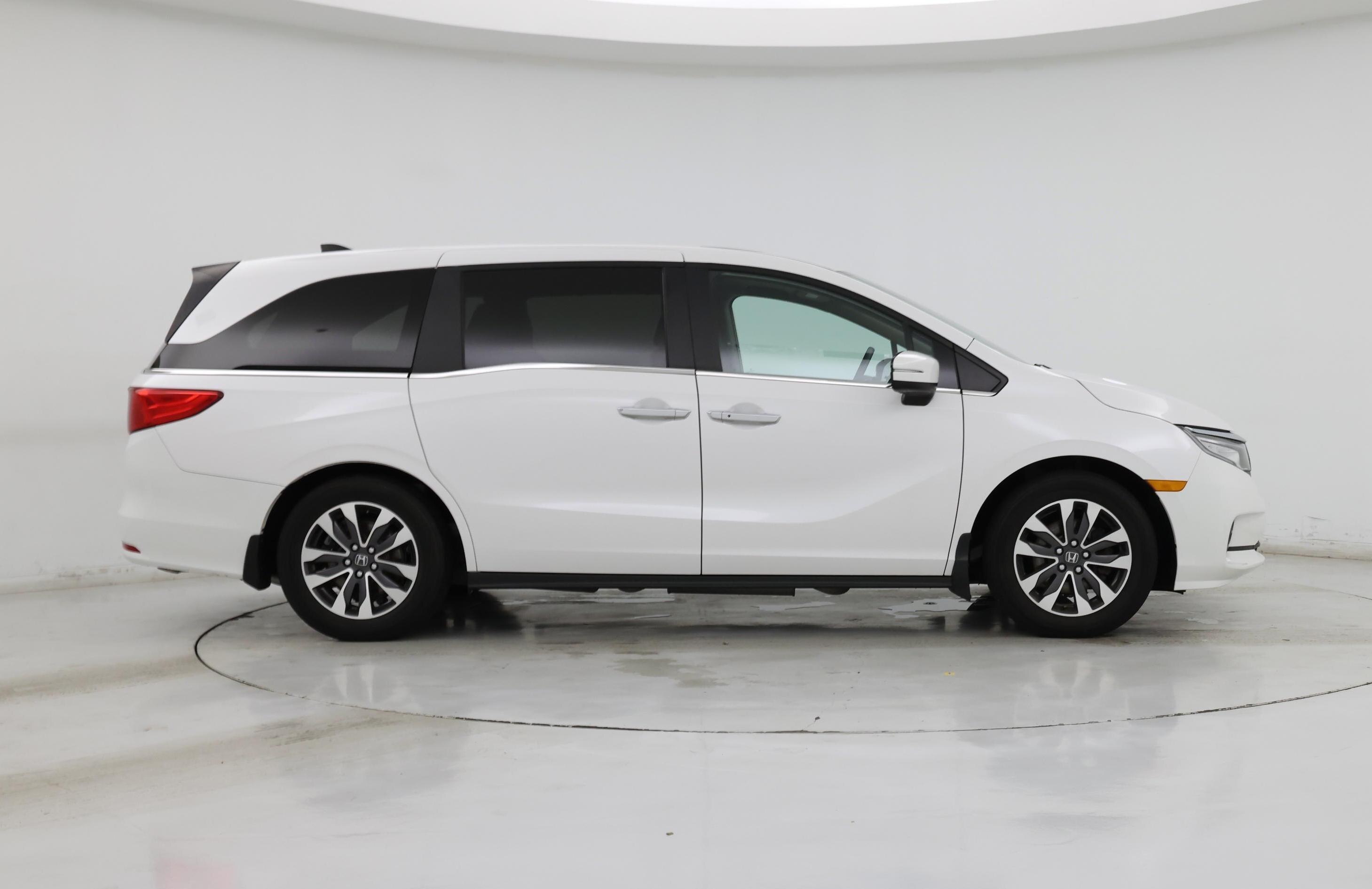 Thumbnail: 2023 Honda Odyssey - 7
