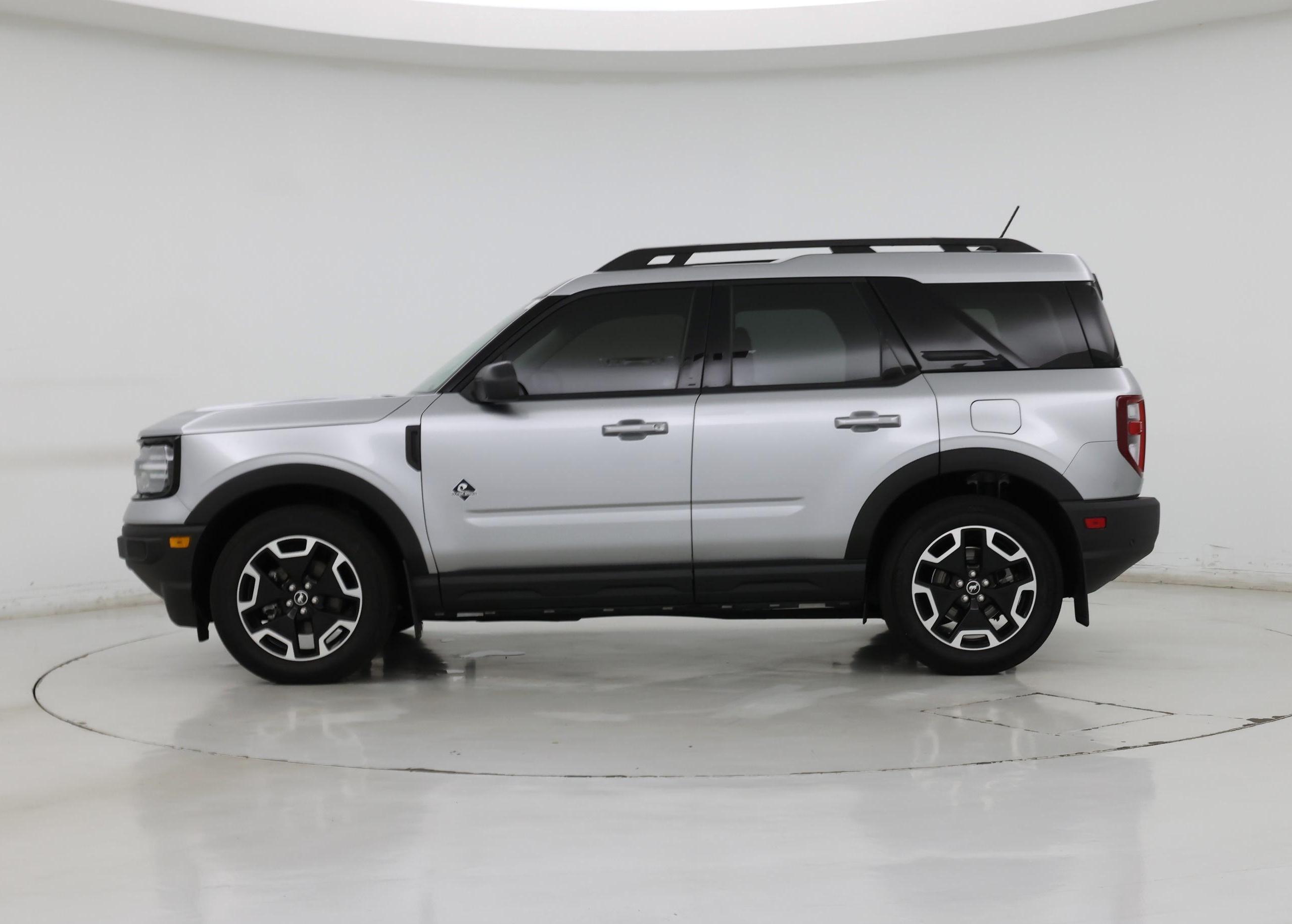 Thumbnail: 2023 Ford Bronco Sport - 3